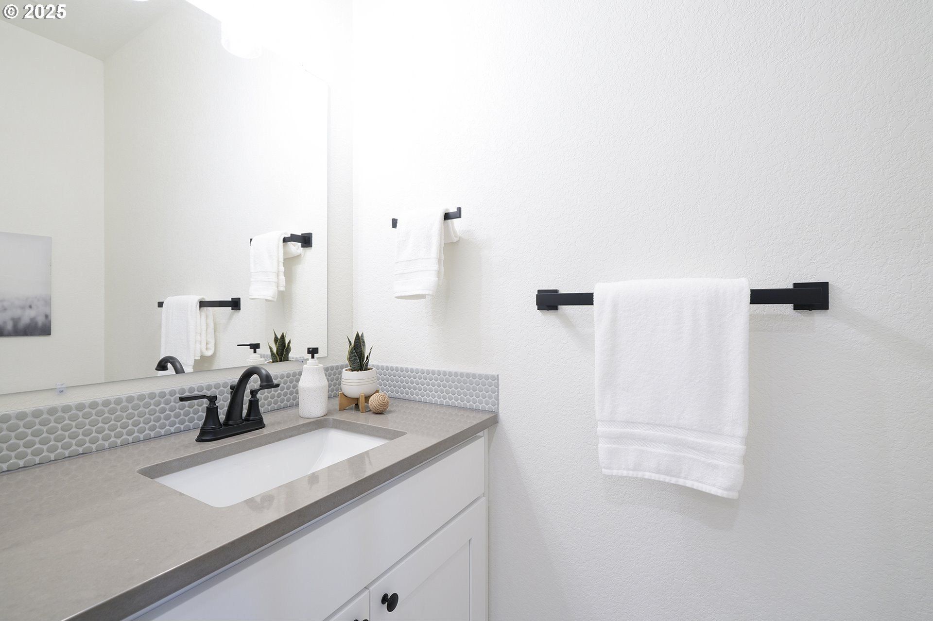 6537 Se Woodstock Blvd. Portland, OR 97206