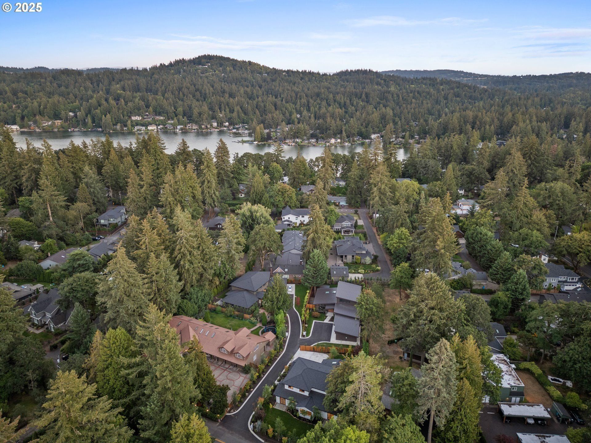 3884 Lake Grove Ave. Lake Oswego, OR 97035