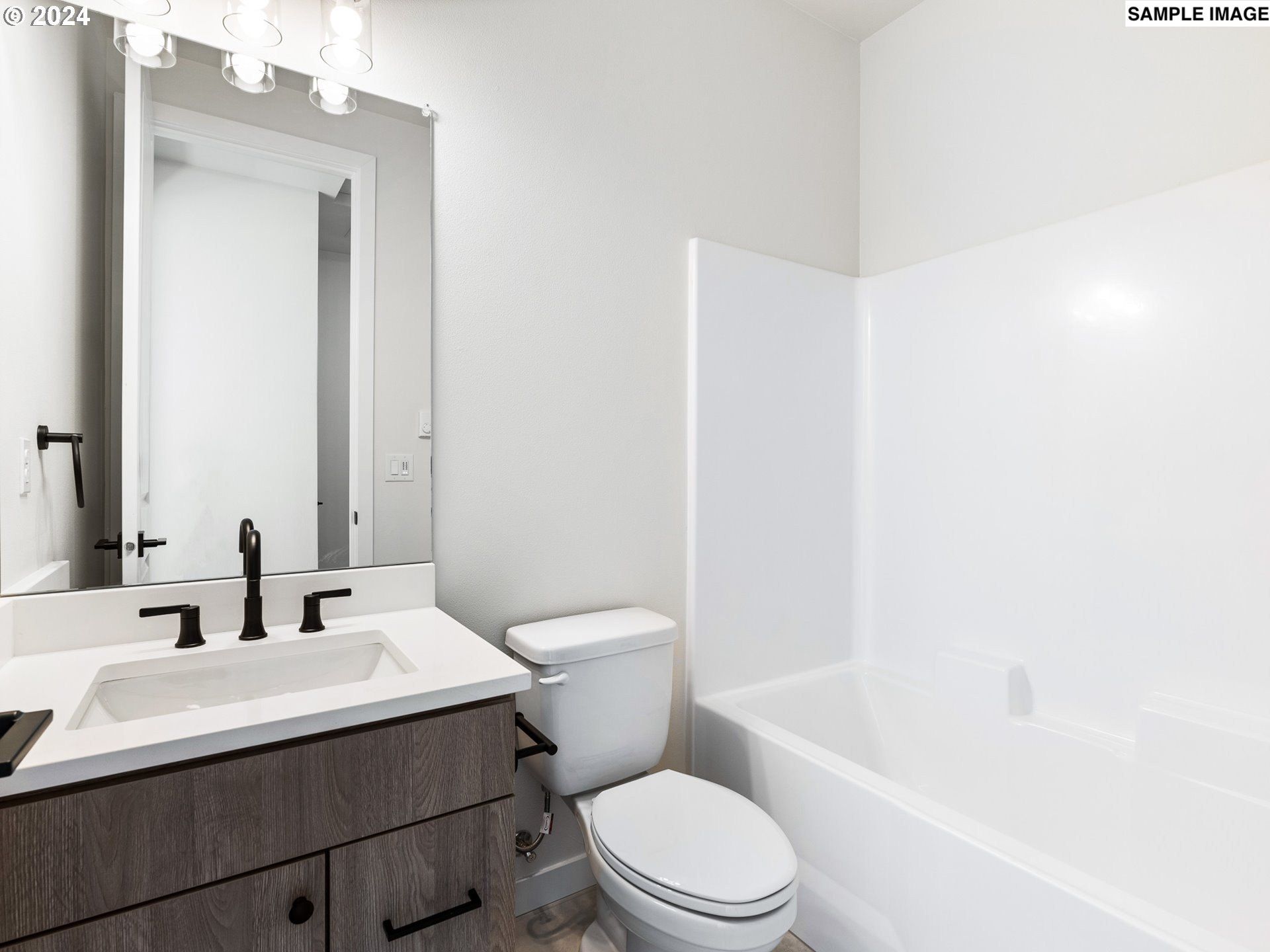 3562 Ne Garfield Ave Unit 7. Portland, OR 97212