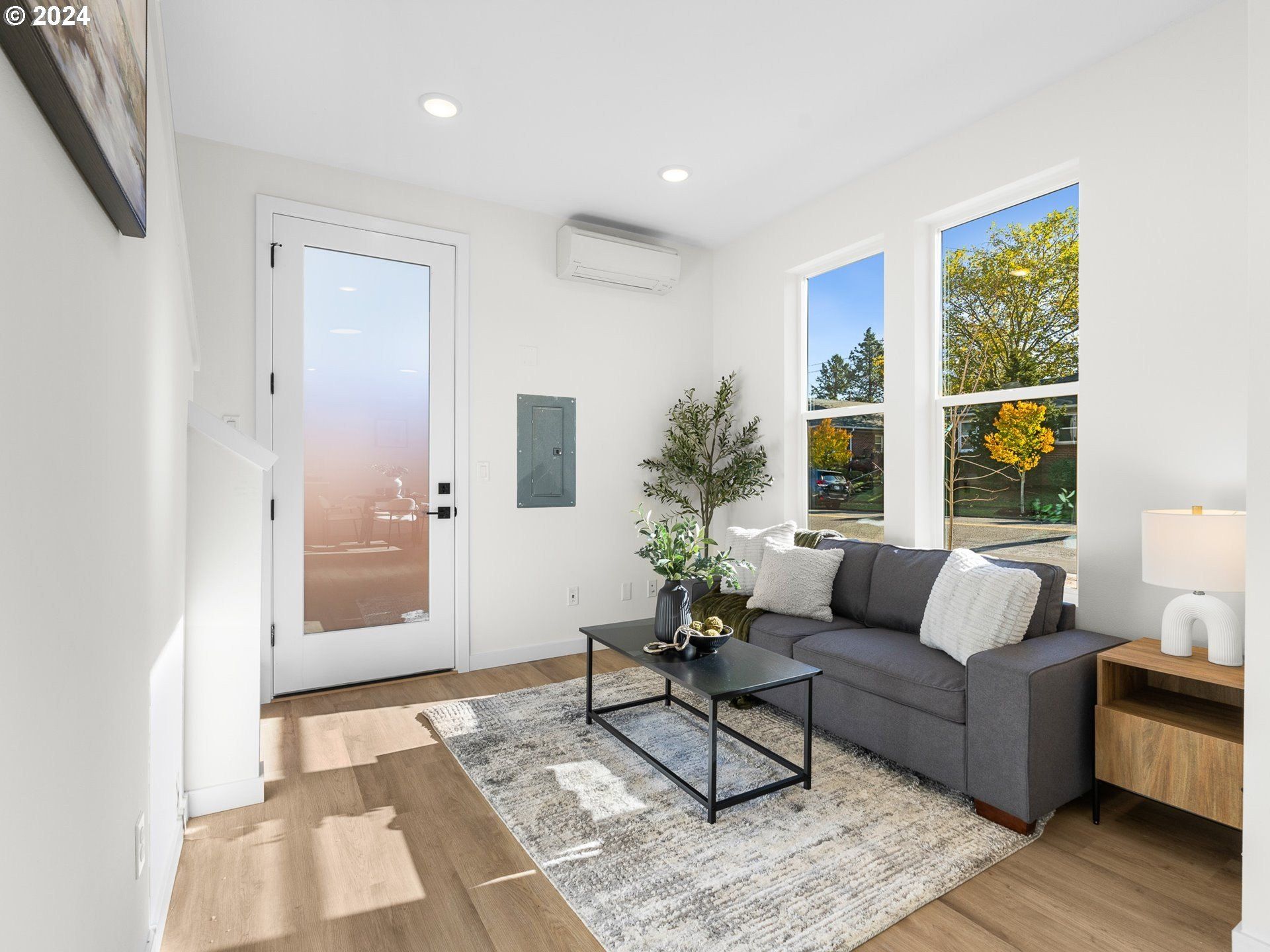 2519 Ne Killingsworth St Unit 1. Portland, OR 97211