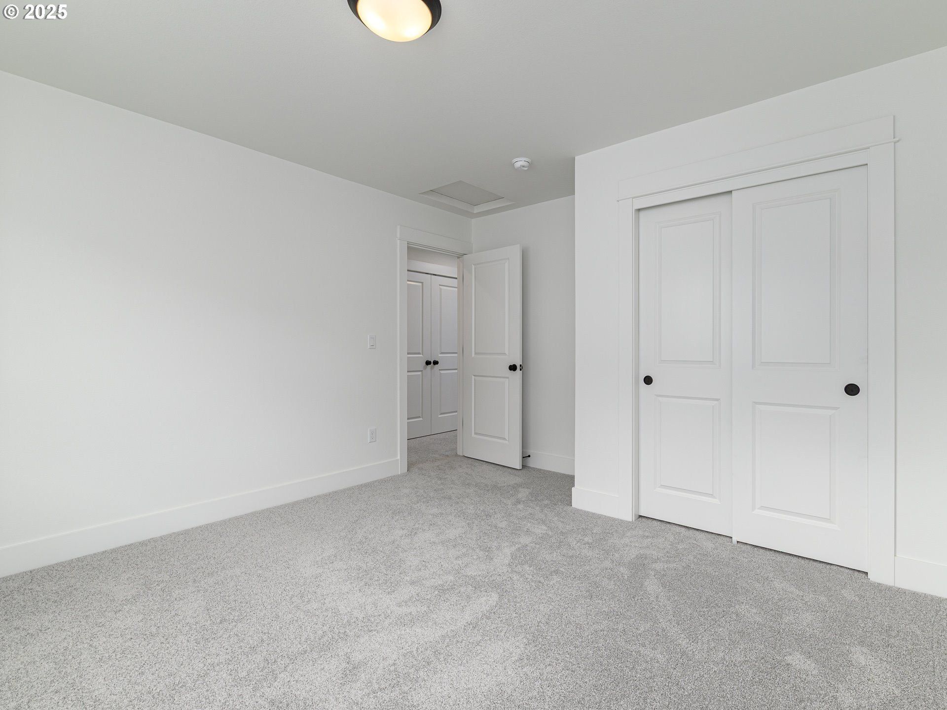 2271 Sw Phyllis Pl. Gresham, OR 97080