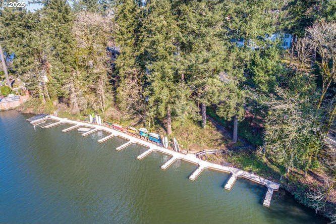 17035 Westview Dr. Lake Oswego, OR 97034