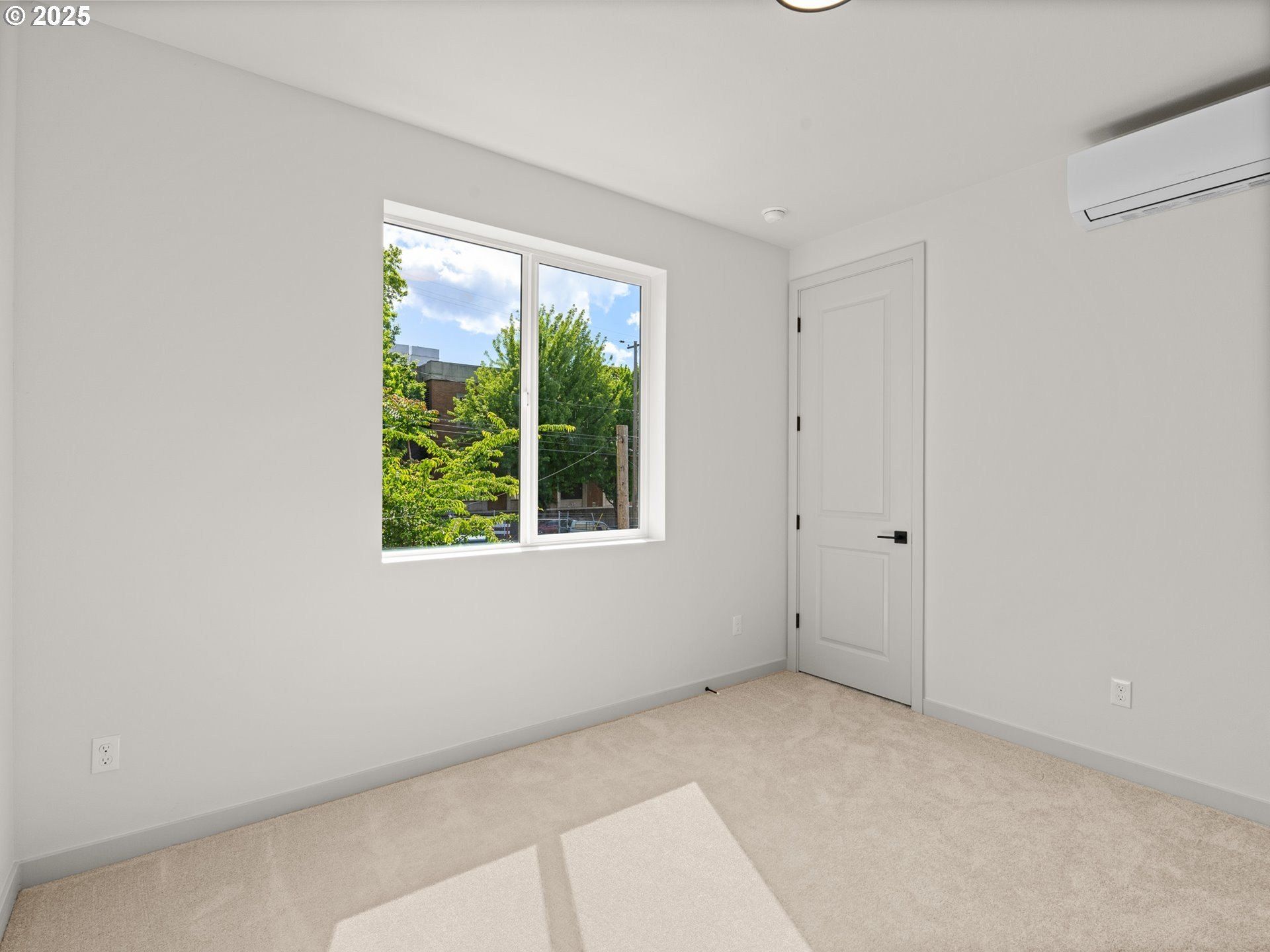 1614 Se Morrison St Unit 3. Portland, OR 97214