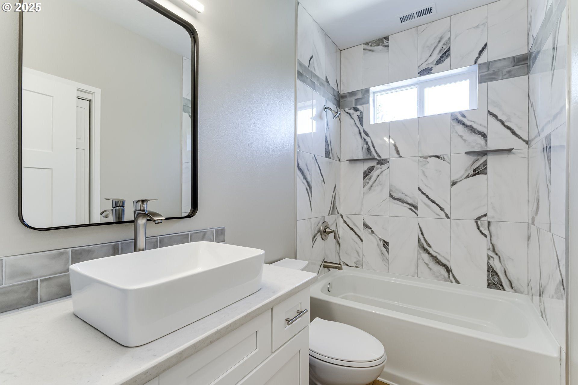 1230 Holly Ave. Cottage Grove, OR 97424