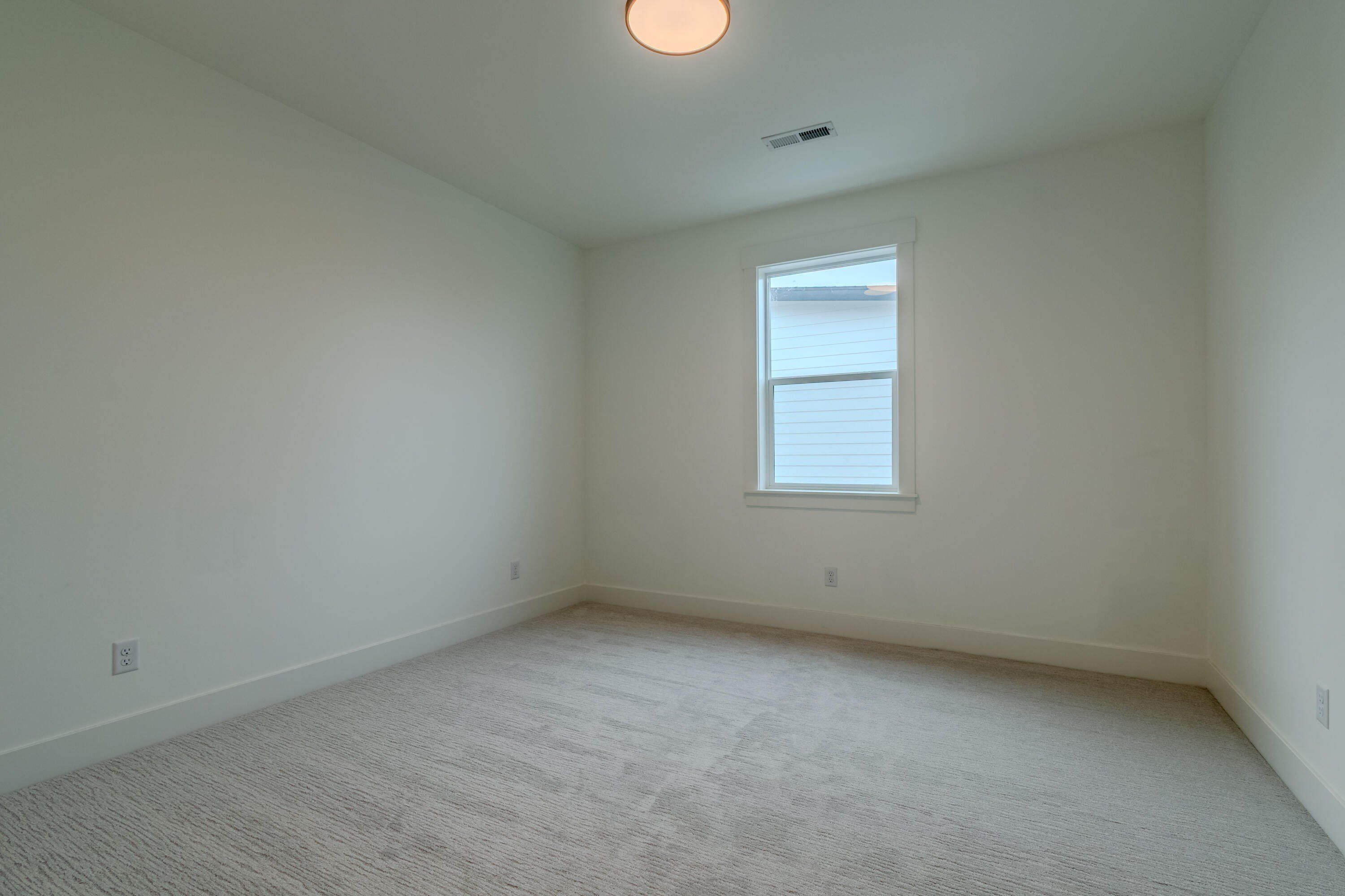 210 Bogey Lane. Eagle Point, OR 97524