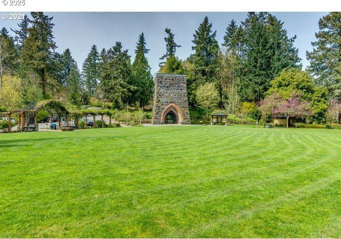 1206 Cedar St. Lake Oswego, OR 97034