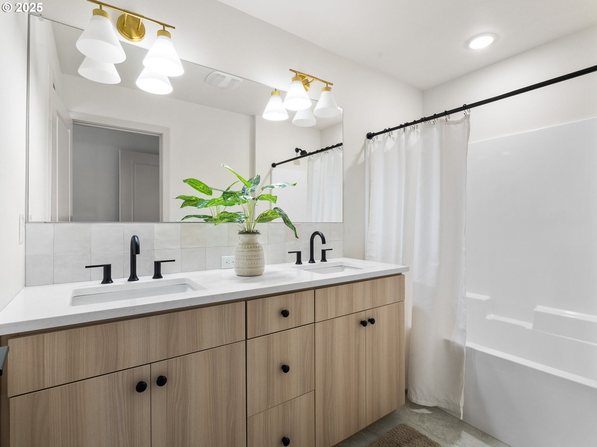 114 Ne 74Th Ave. Portland, OR 97213