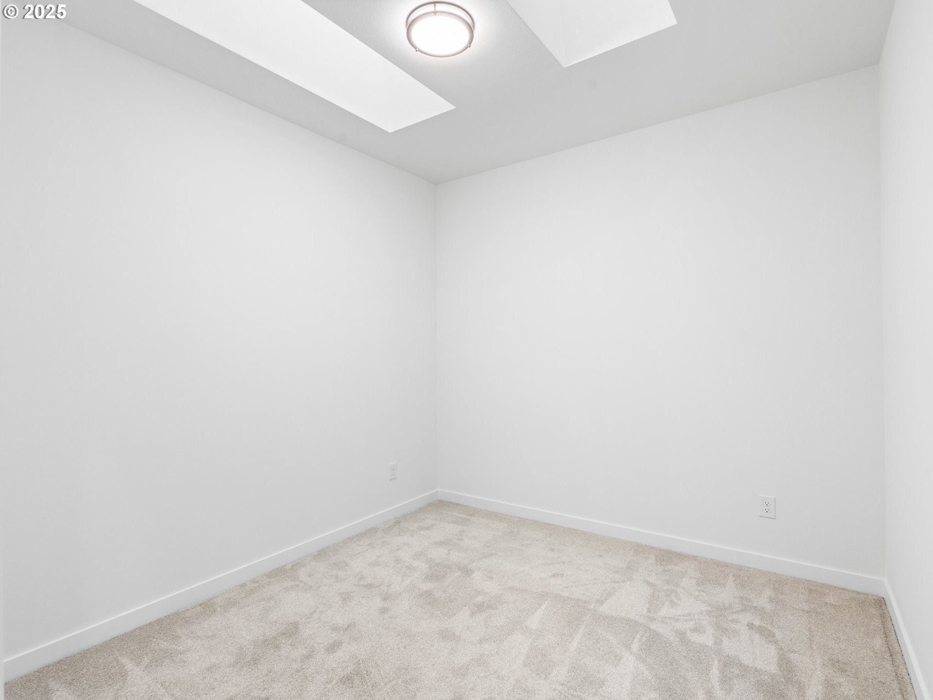 3859 N Willis Blvd Unit 7. Portland, OR 97217