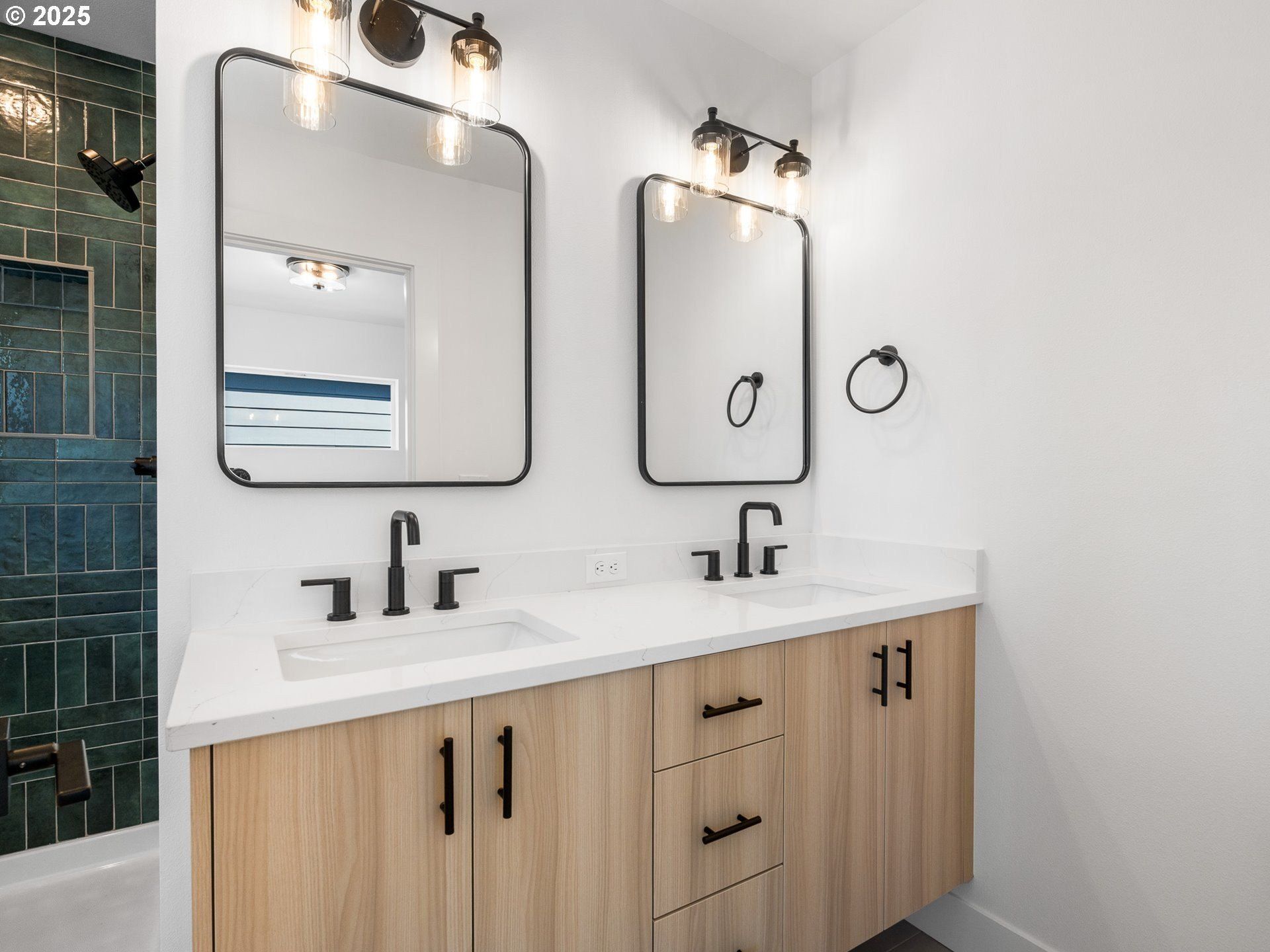 4328 Ne Going St. Portland, OR 97218