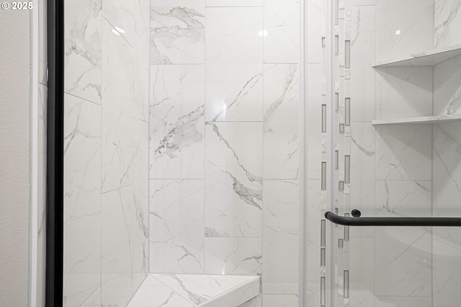 195 Iowa St. Silverton, OR 97381