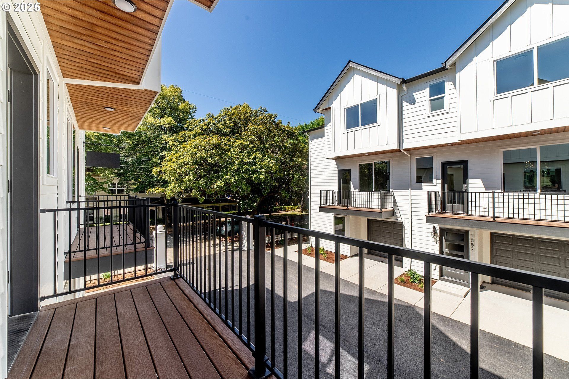 1661 Se Sherrett St. Portland, OR 97202