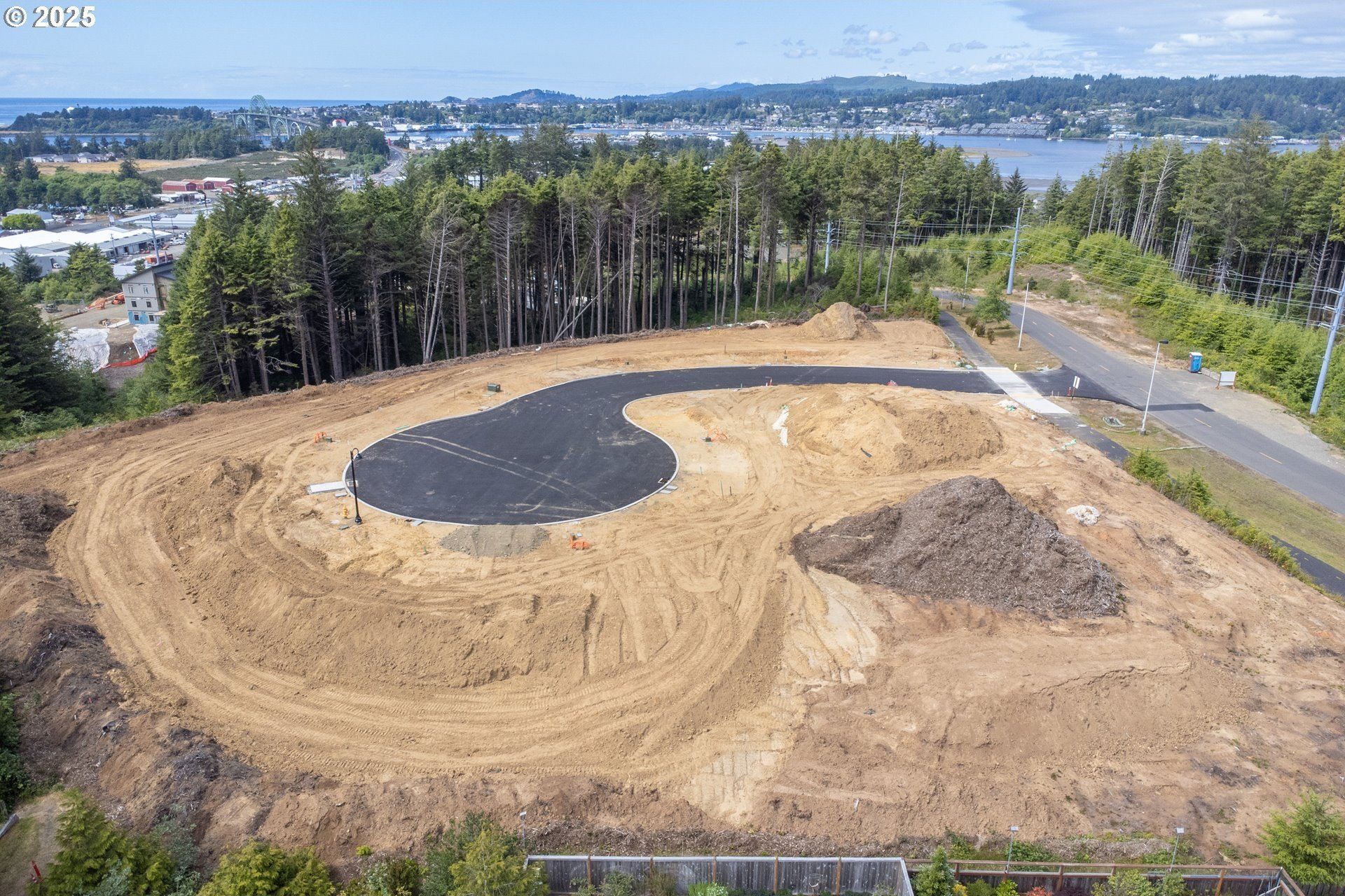 723 Se 42Nd Pl. Newport, OR 97366