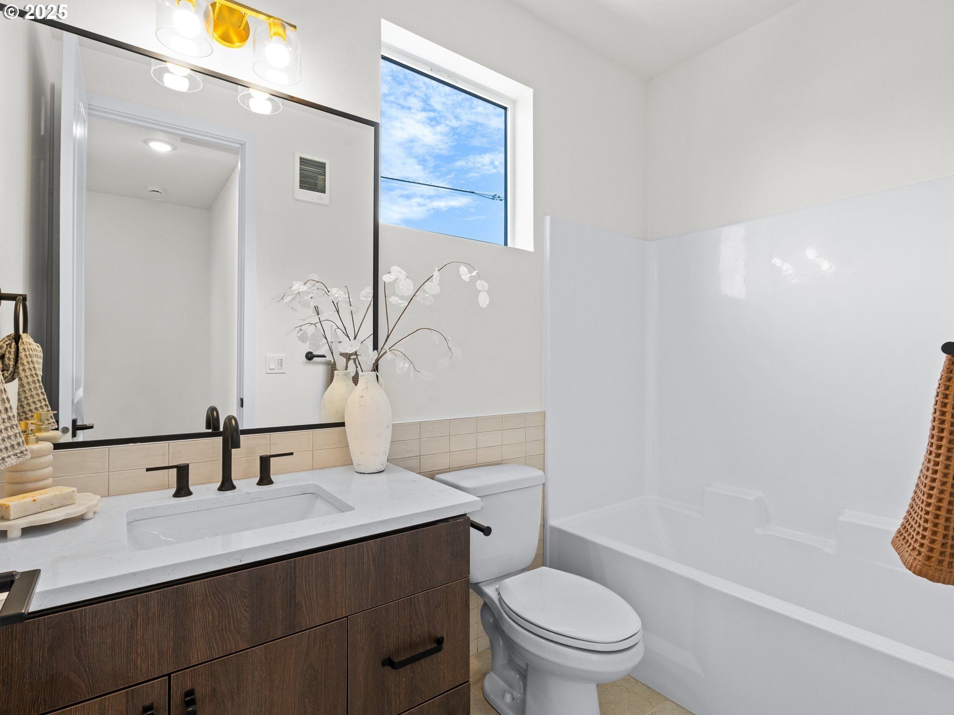 3211 Se 28Th Ave Unit 4. Portland, OR 97202