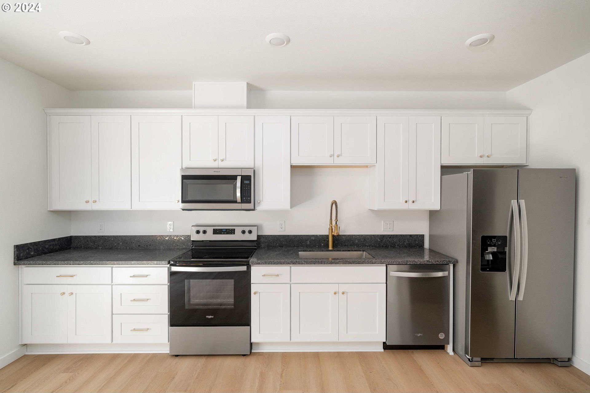 6061 Ne Simpson St. Portland, OR 97218