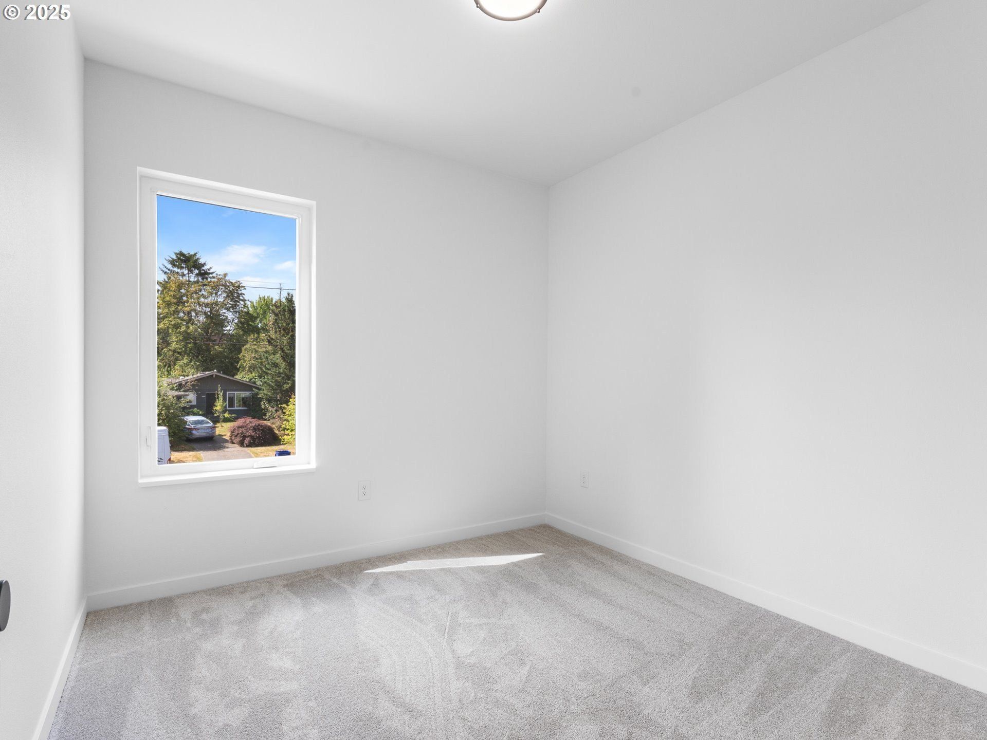 3863 N Willis Blvd Unit 8. Portland, OR 97217