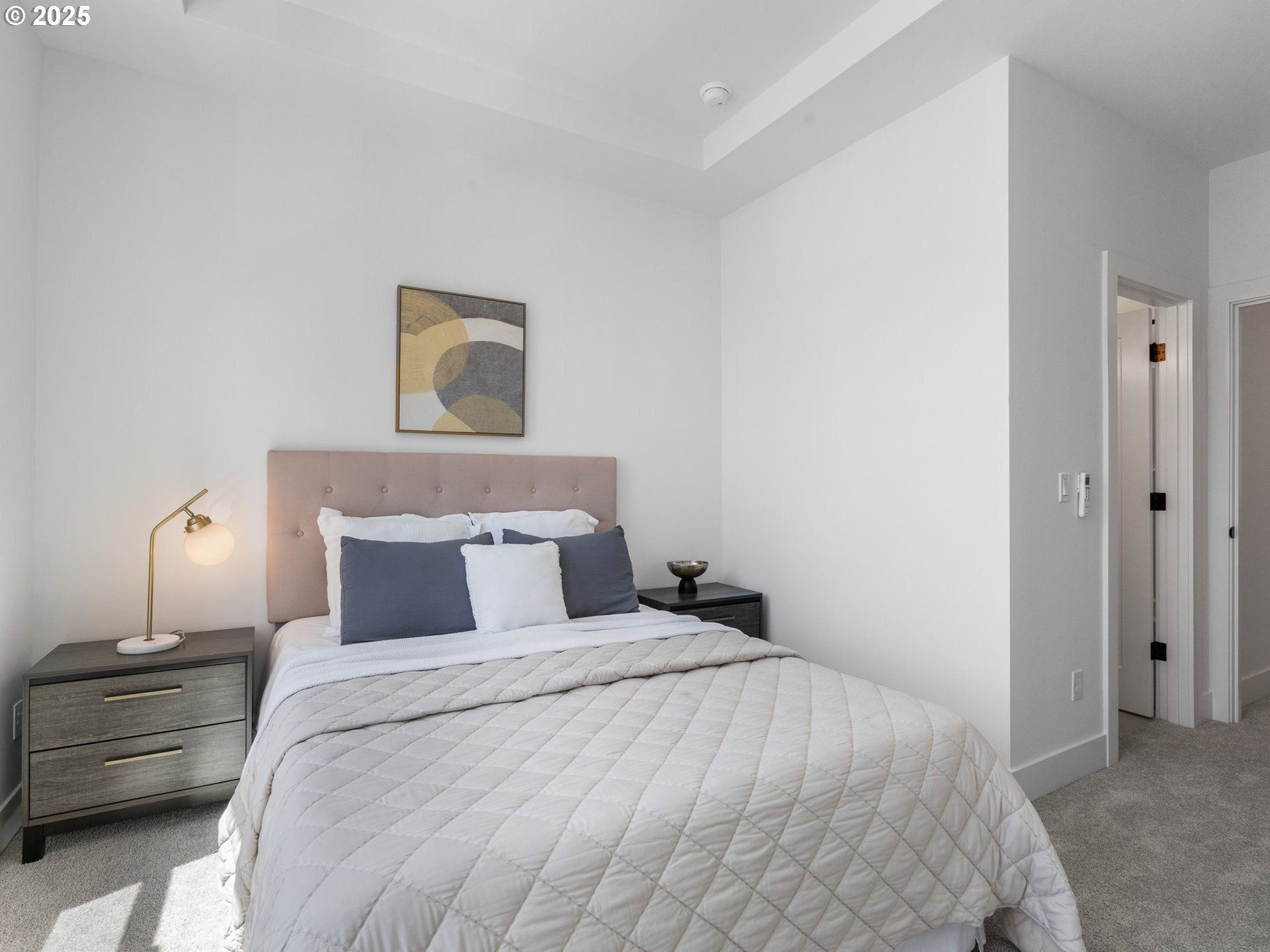 265 N Skidmore St Unit 3. Portland, OR 97201