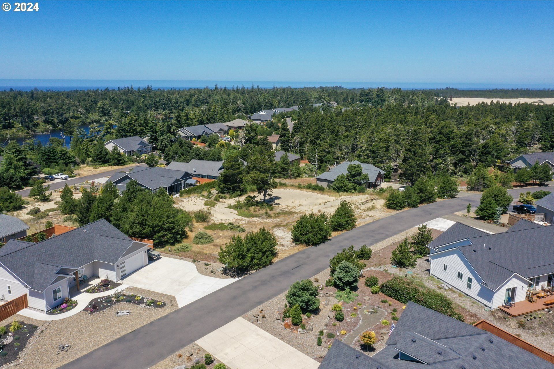 5218 Dunewood Dr. Florence, OR 97439