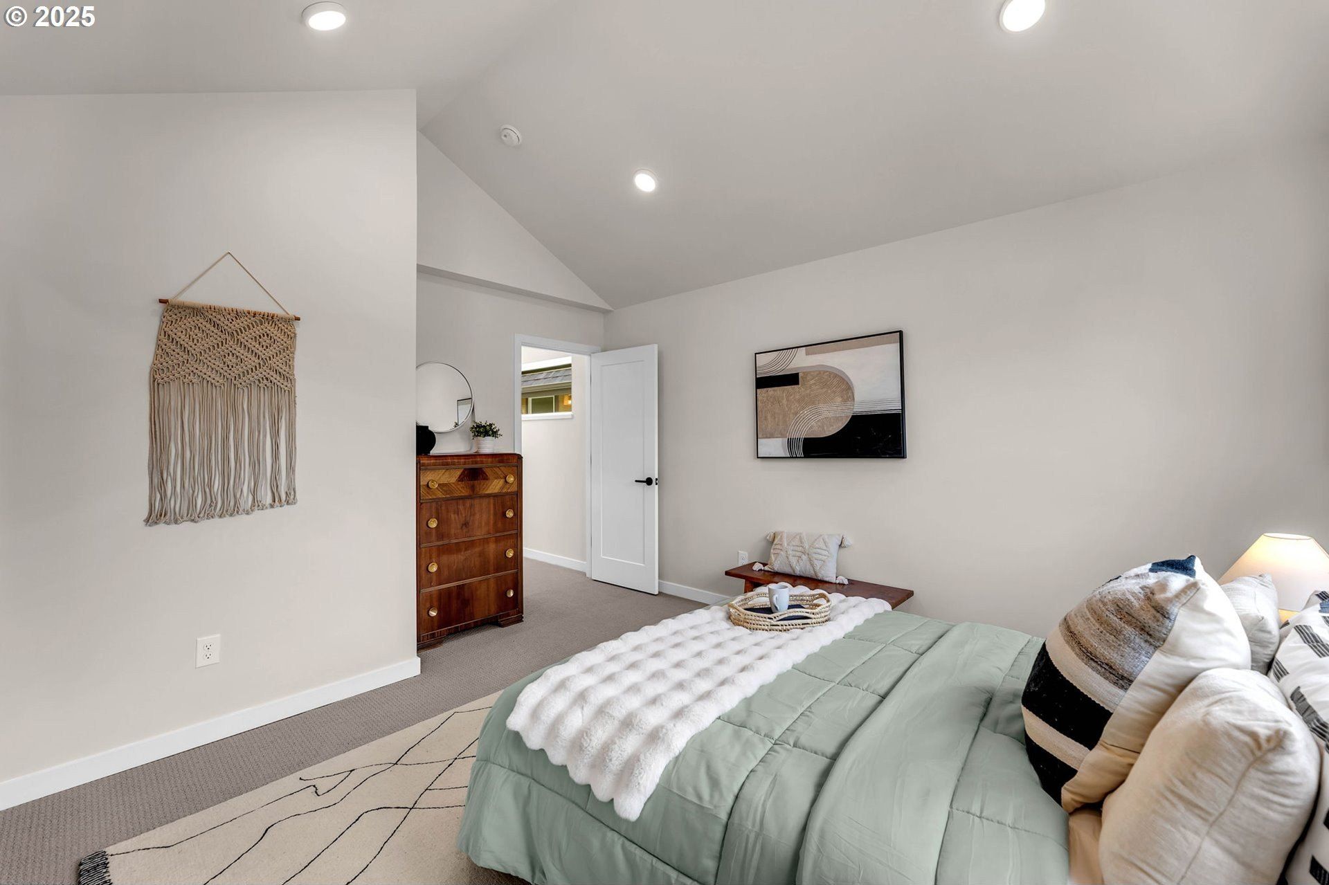 8409 N Gloucester Ave. Portland, OR 97203