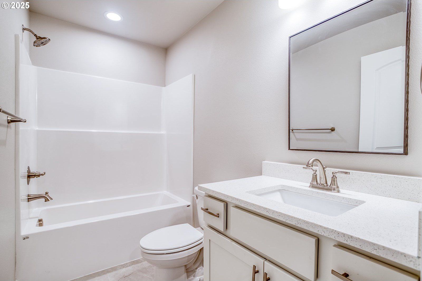 2910 Ne Klamath Pl. Newport, OR 97365