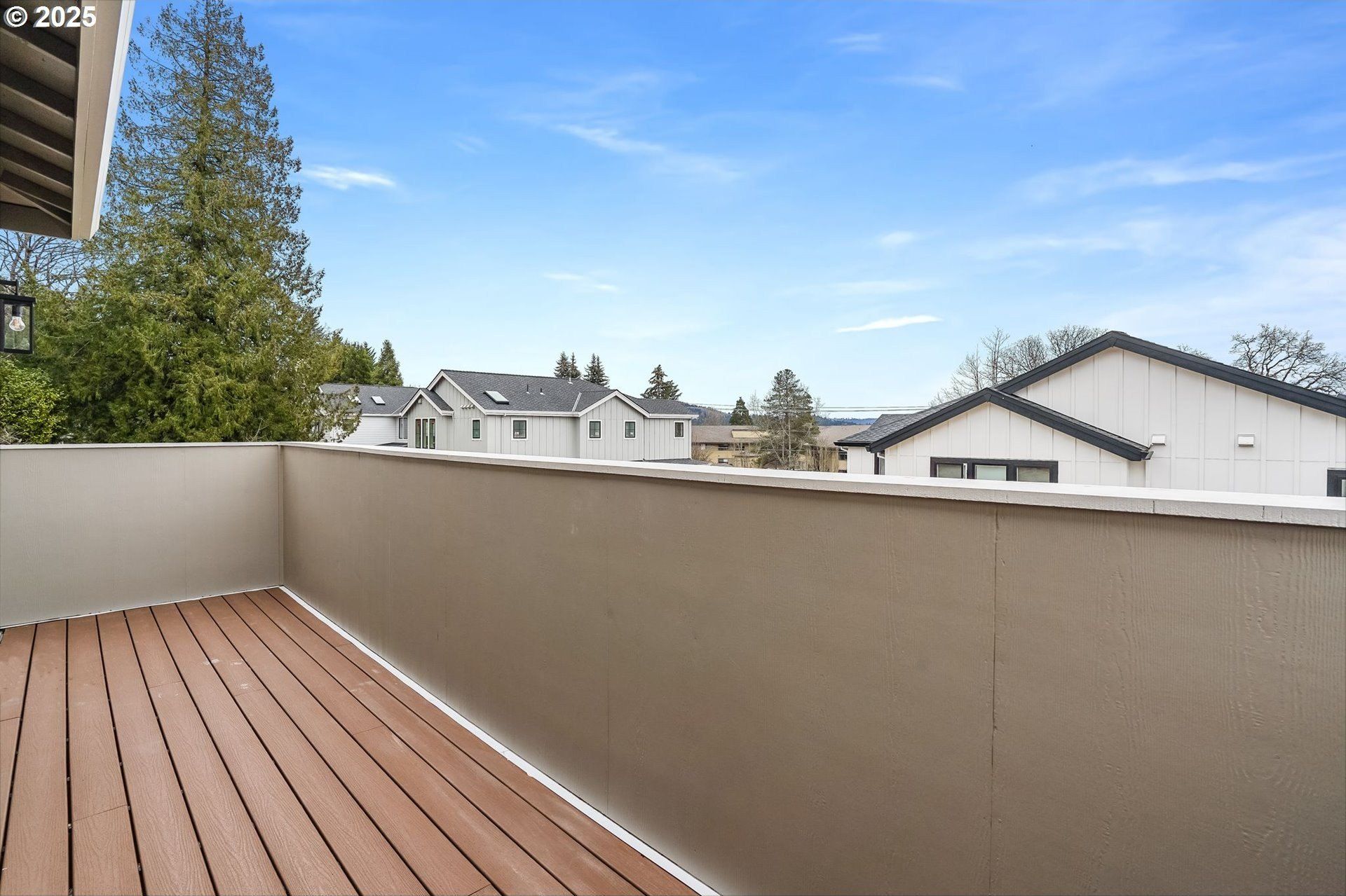 3853 Carman Dr. Lake Oswego, OR 97035