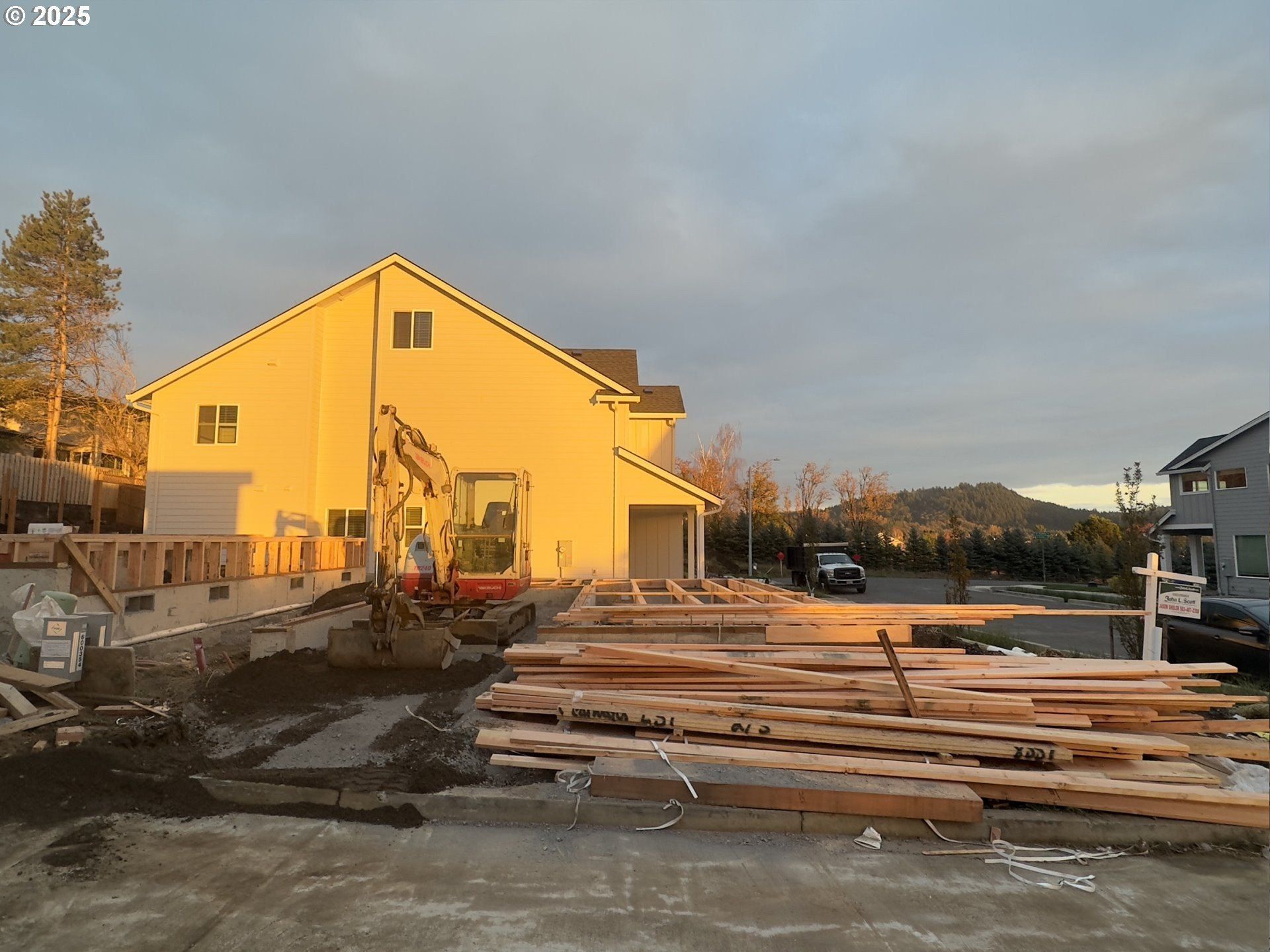 4051 Sw Mckinley St Unit 38. Gresham, OR 97080