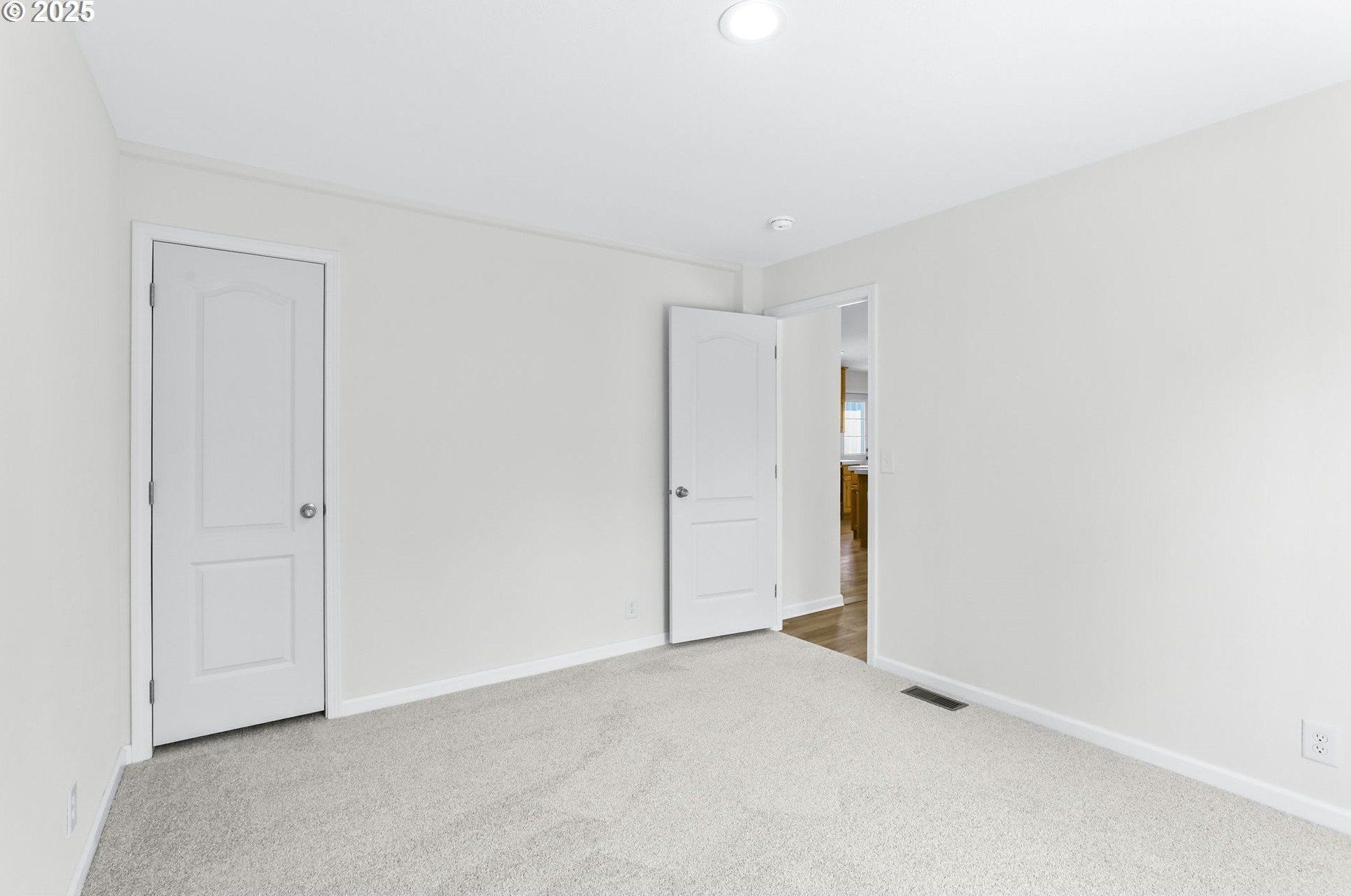 18780 Central Point Rd Unit F. Oregon City, OR 97045