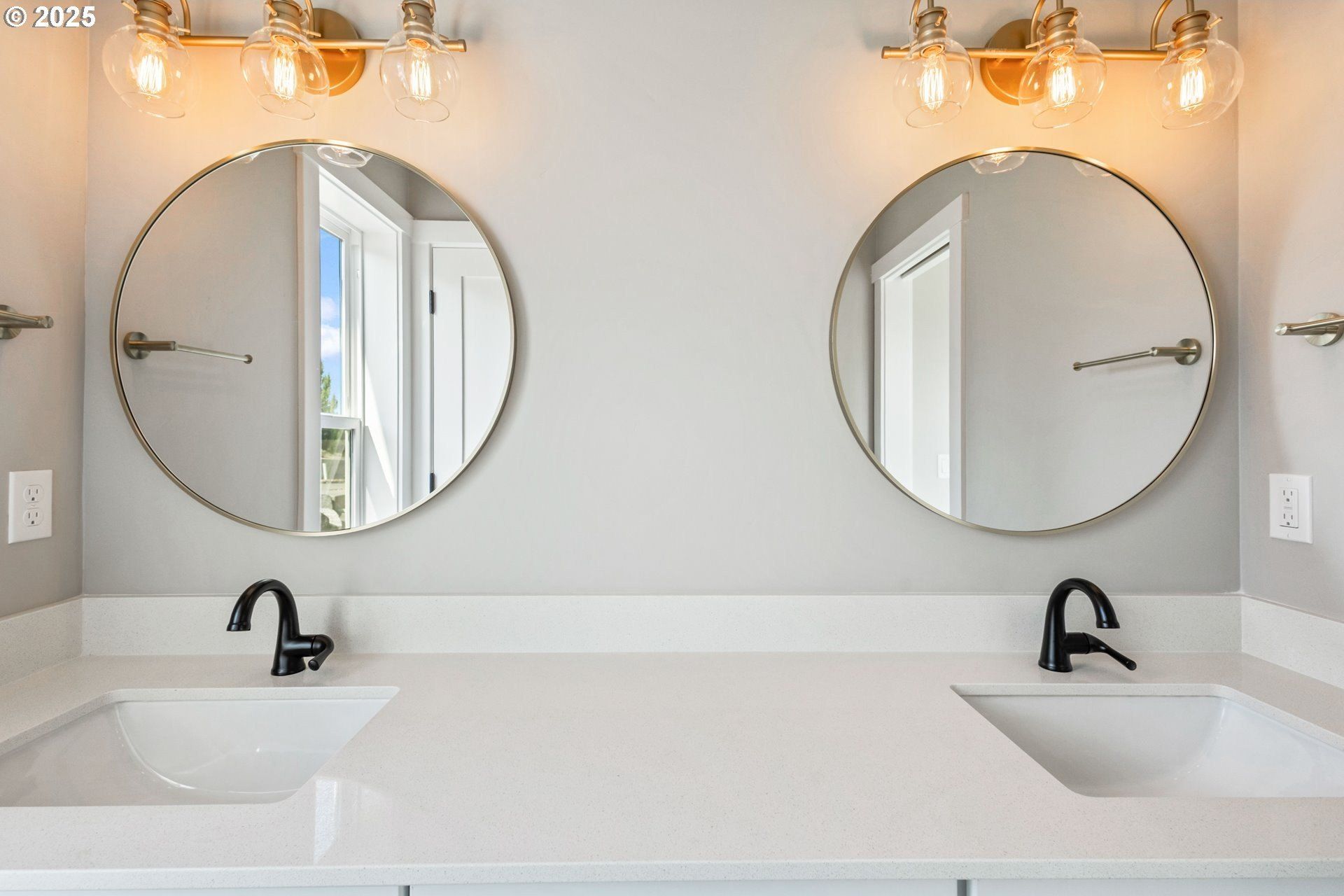 420 Se Manzanita Dr. Madras, OR 97741