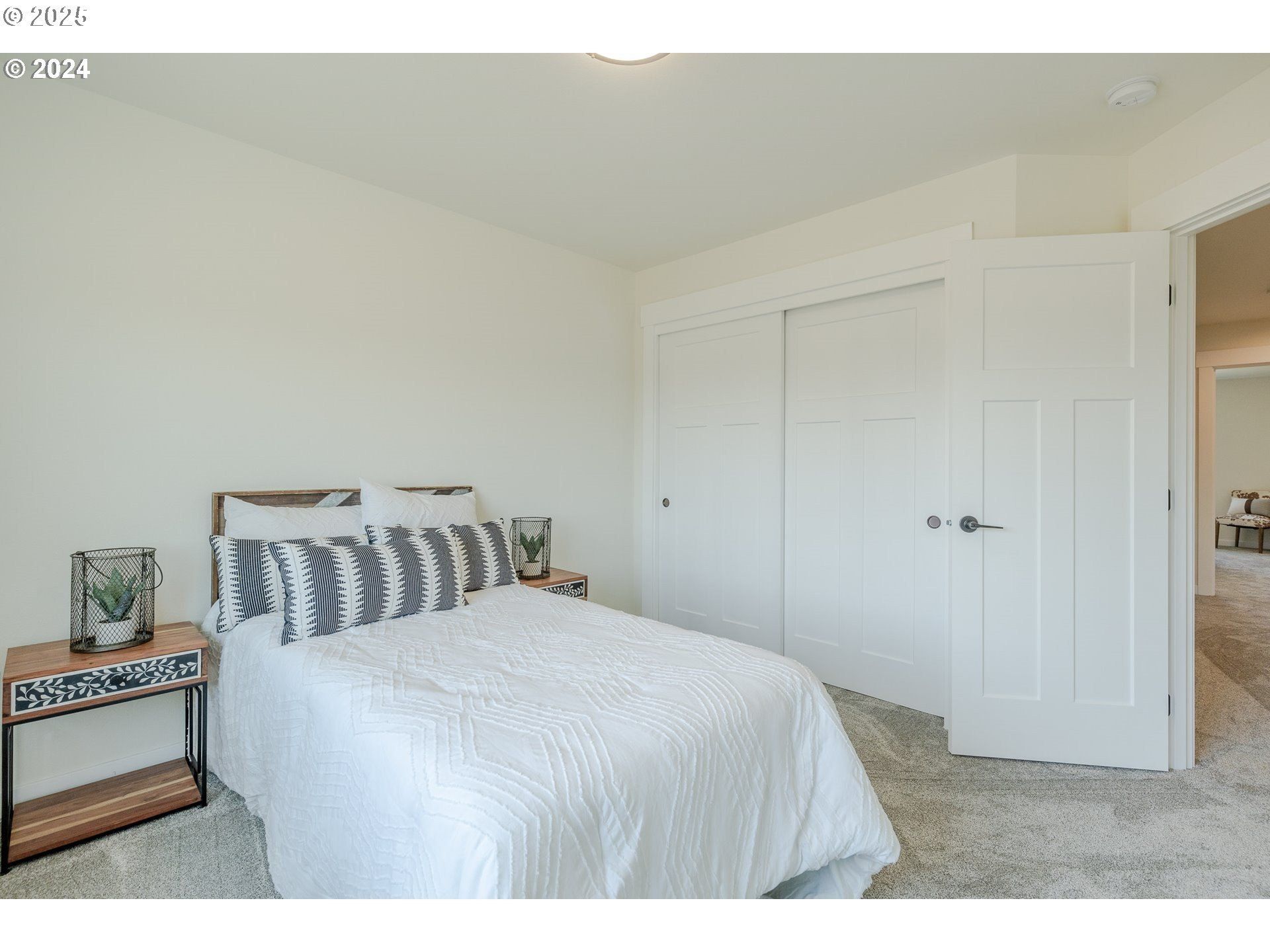 741 Periander Way. Harrisburg, OR 97446