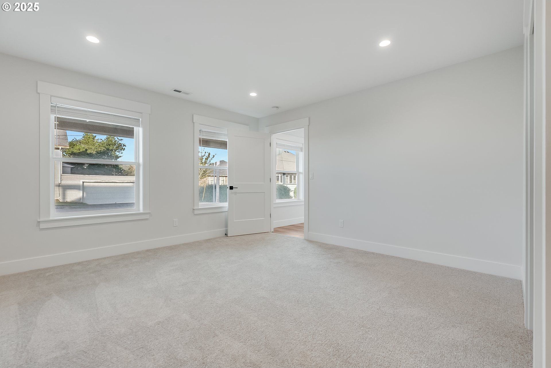 15 Avenue I Unit 1. Seaside, OR 97138