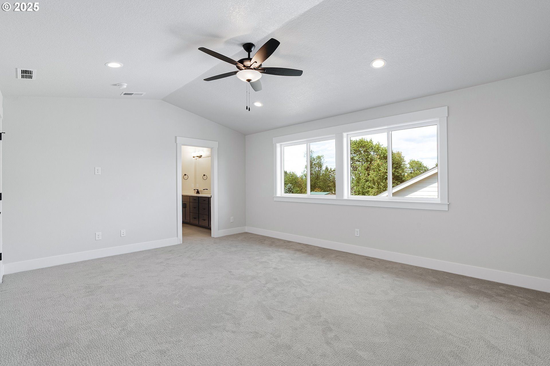 13945 Se Piper Cub Way. Milwaukie, OR 97267