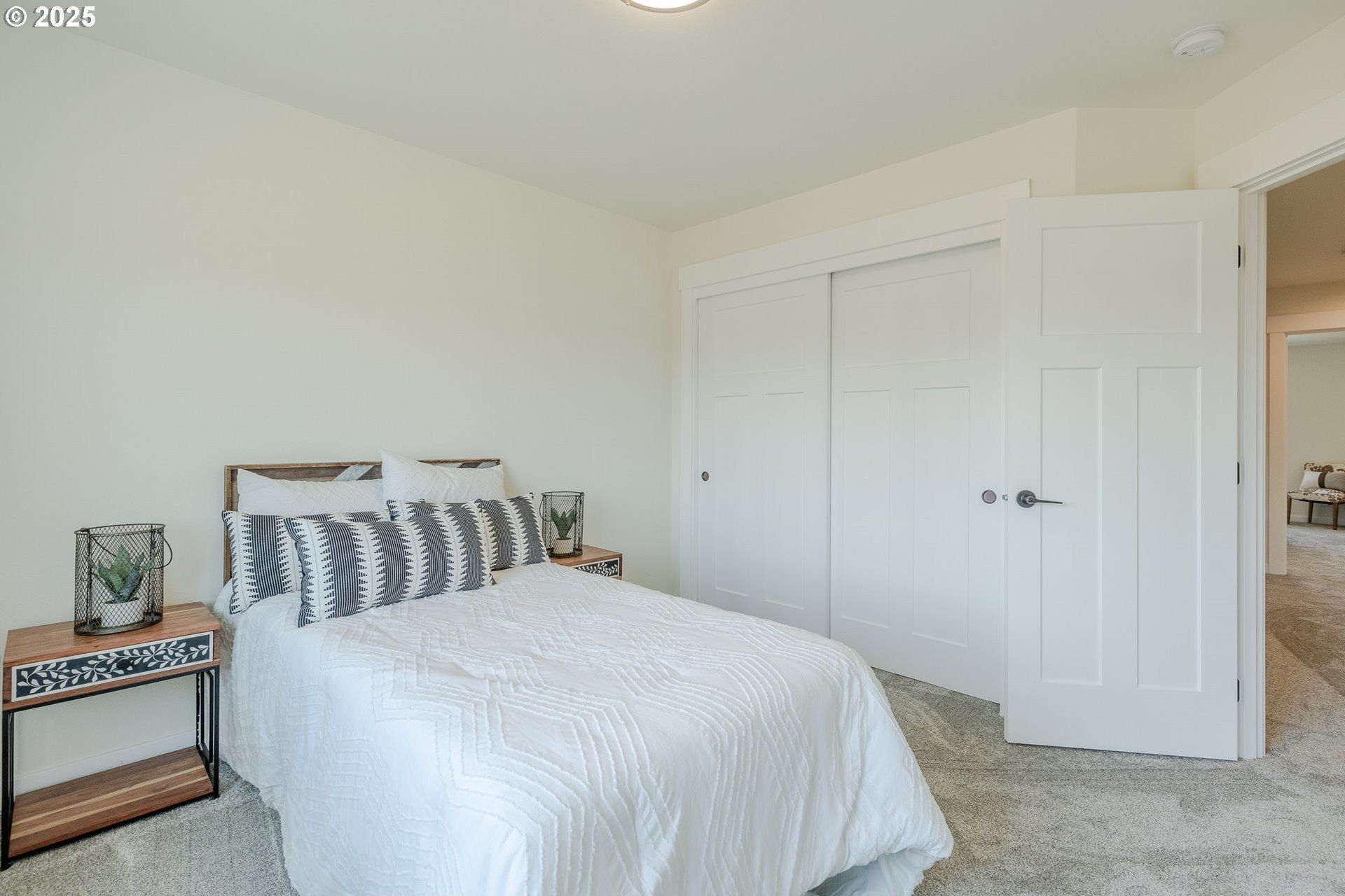 729 Periander Way. Harrisburg, OR 97446