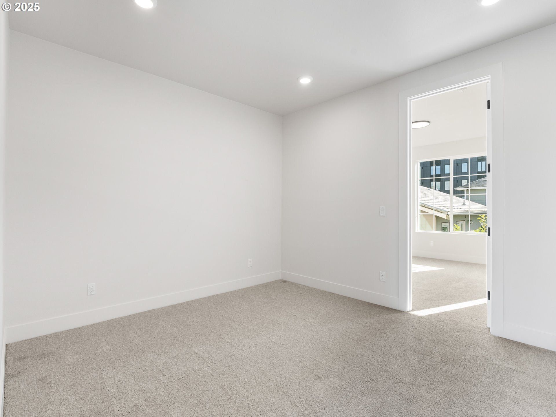 4073 Se Milwaukie Ave Unit 2. Portland, OR 97202