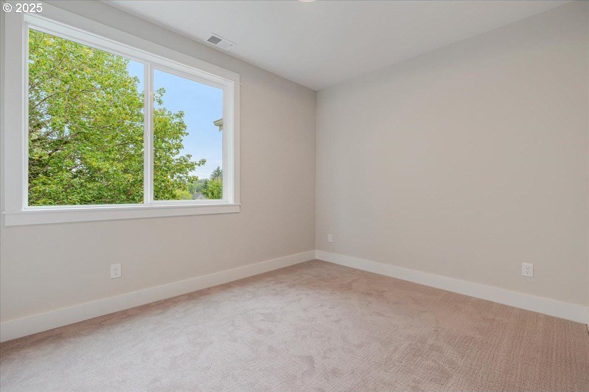 456 Se Haddock Ln. Hillsboro, OR 97123