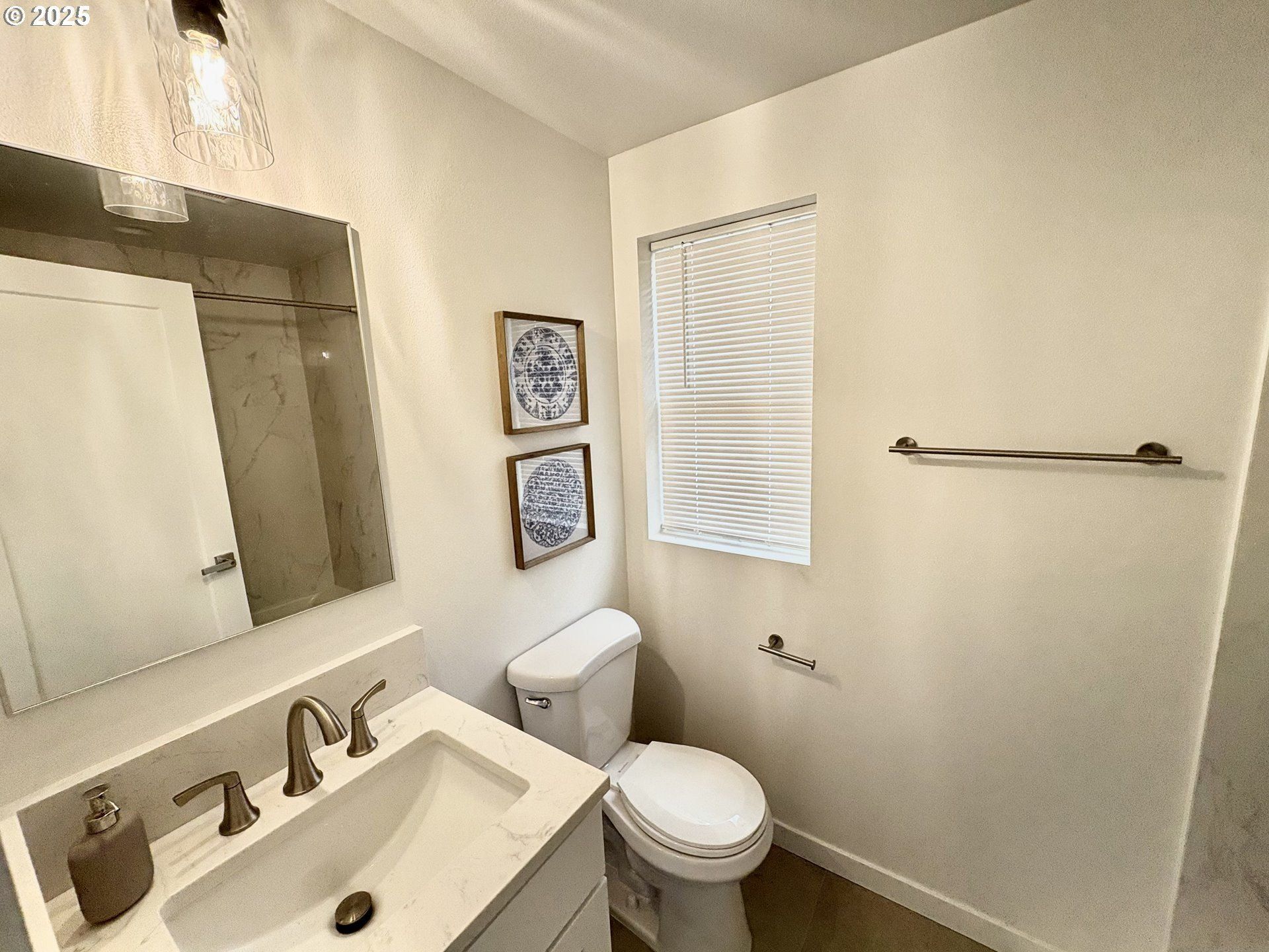 6 Ne 74Th Ave Unit Unit B. Portland, OR 97213