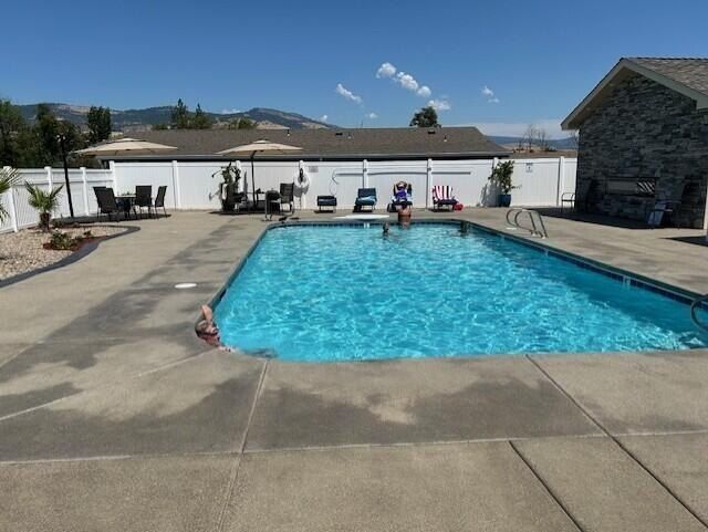 333 Mountain View Drive. Talent, OR 97540