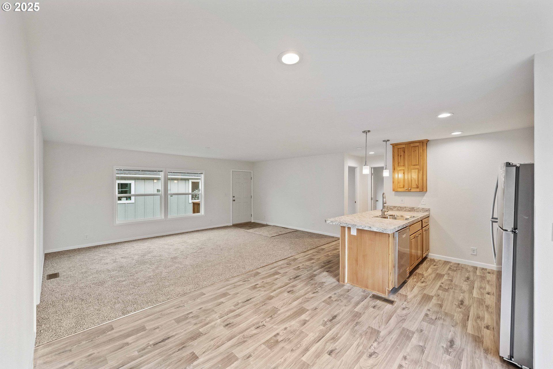 2142 Everett Ave. North Bend, OR 97459