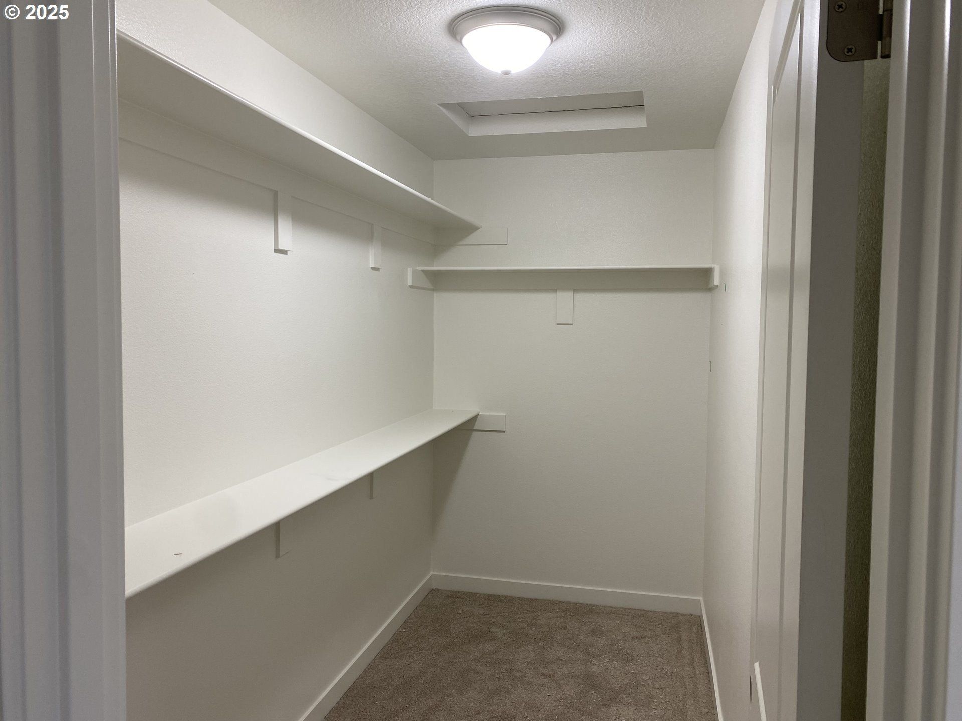 195 W 8Th St. Lafayette, OR 97127