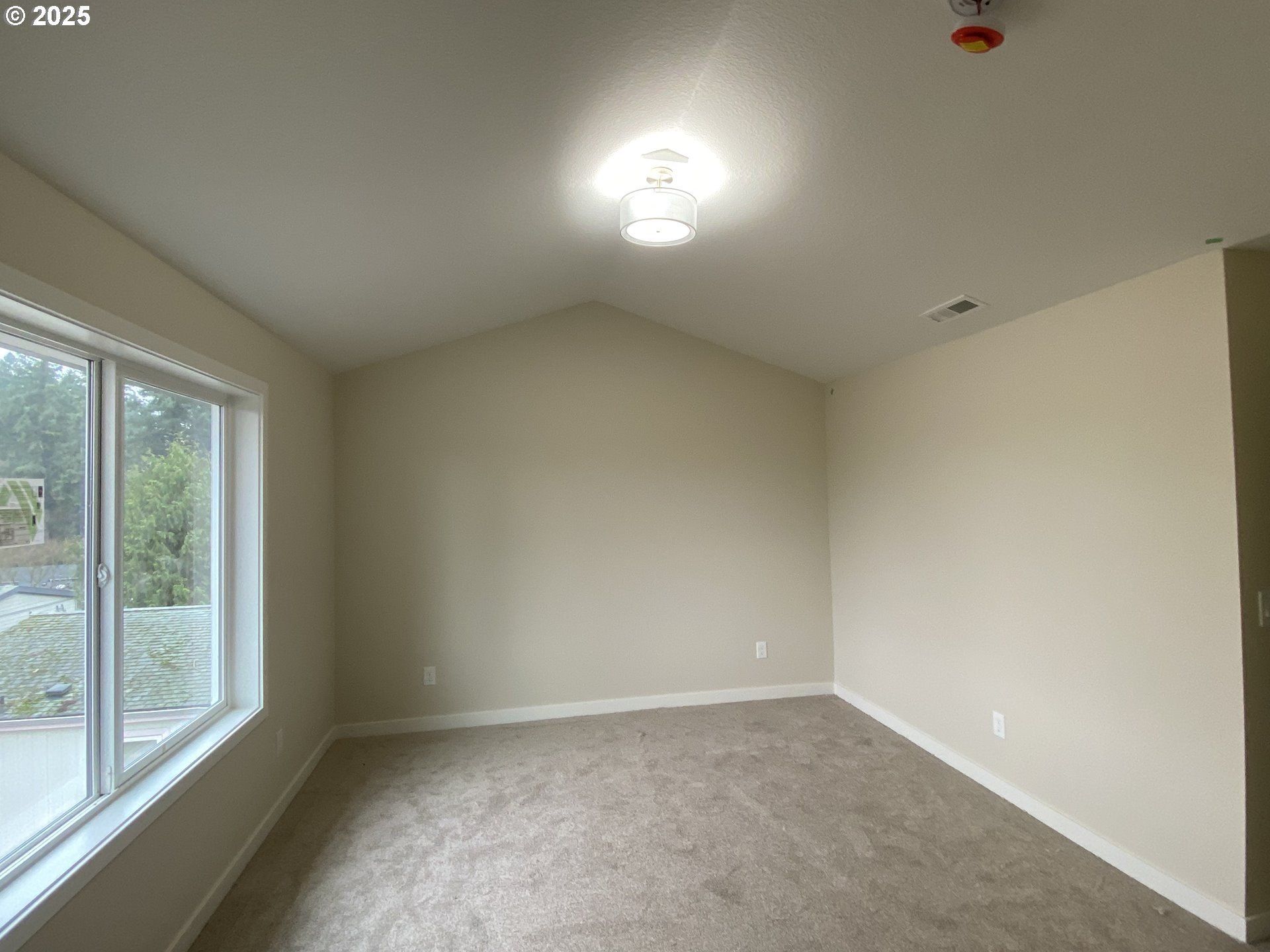 175 W 8Th St. Lafayette, OR 97127