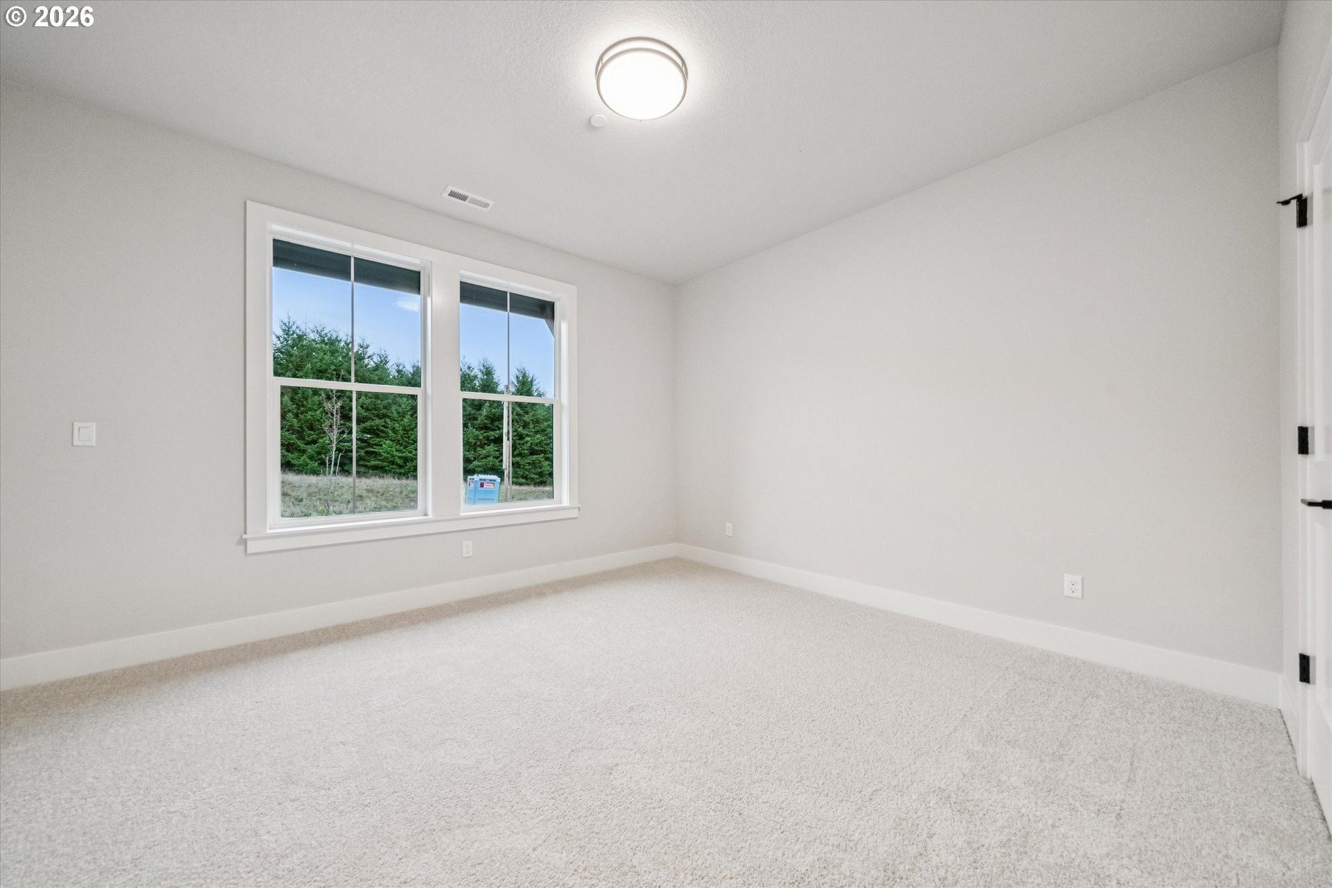 112 Wild Duck Run. Silverton, OR 97381