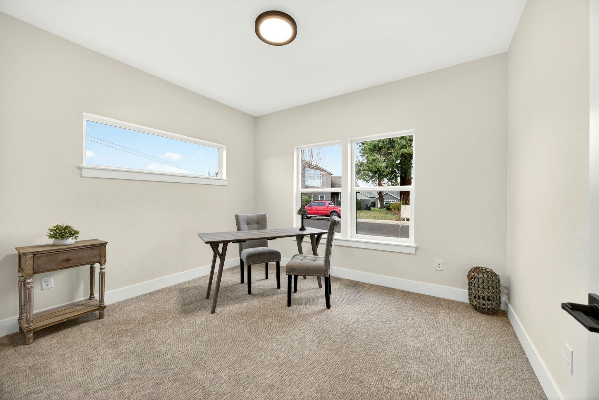 348 Cascade Drive. Central Point, OR 97502