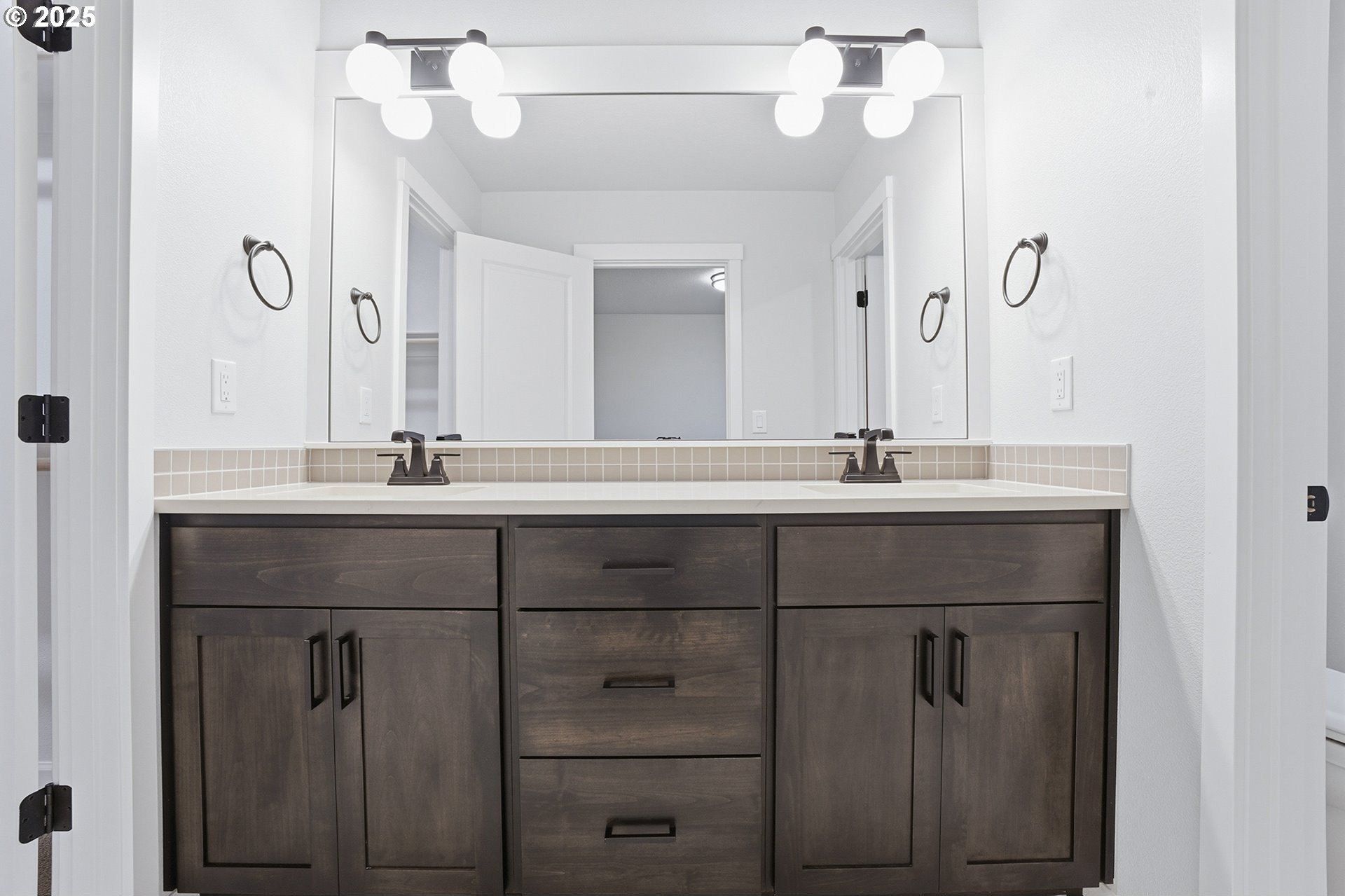 4668 Se 2Nd St. Gresham, OR 97080