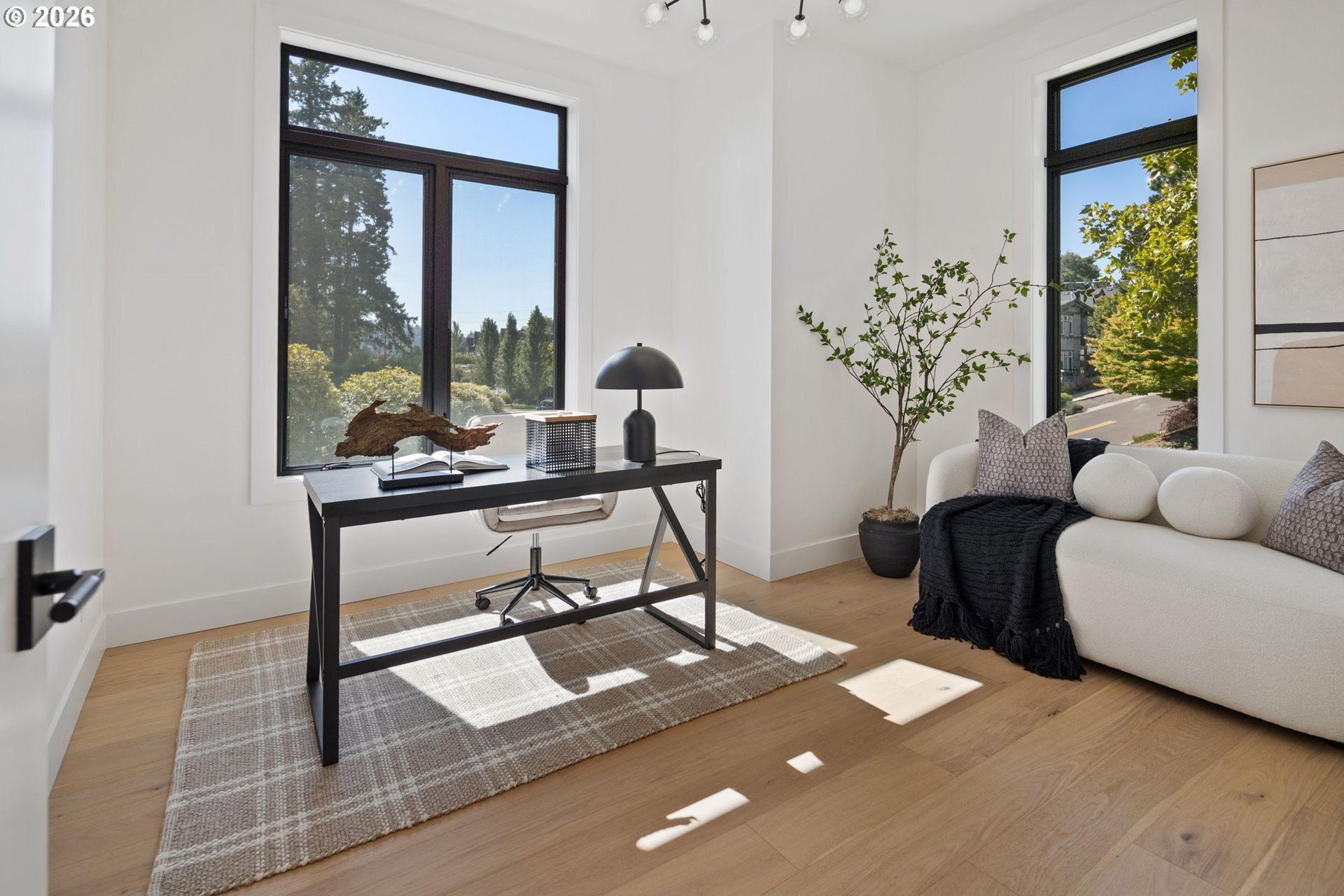 705 1St St. Lake Oswego, OR 97034