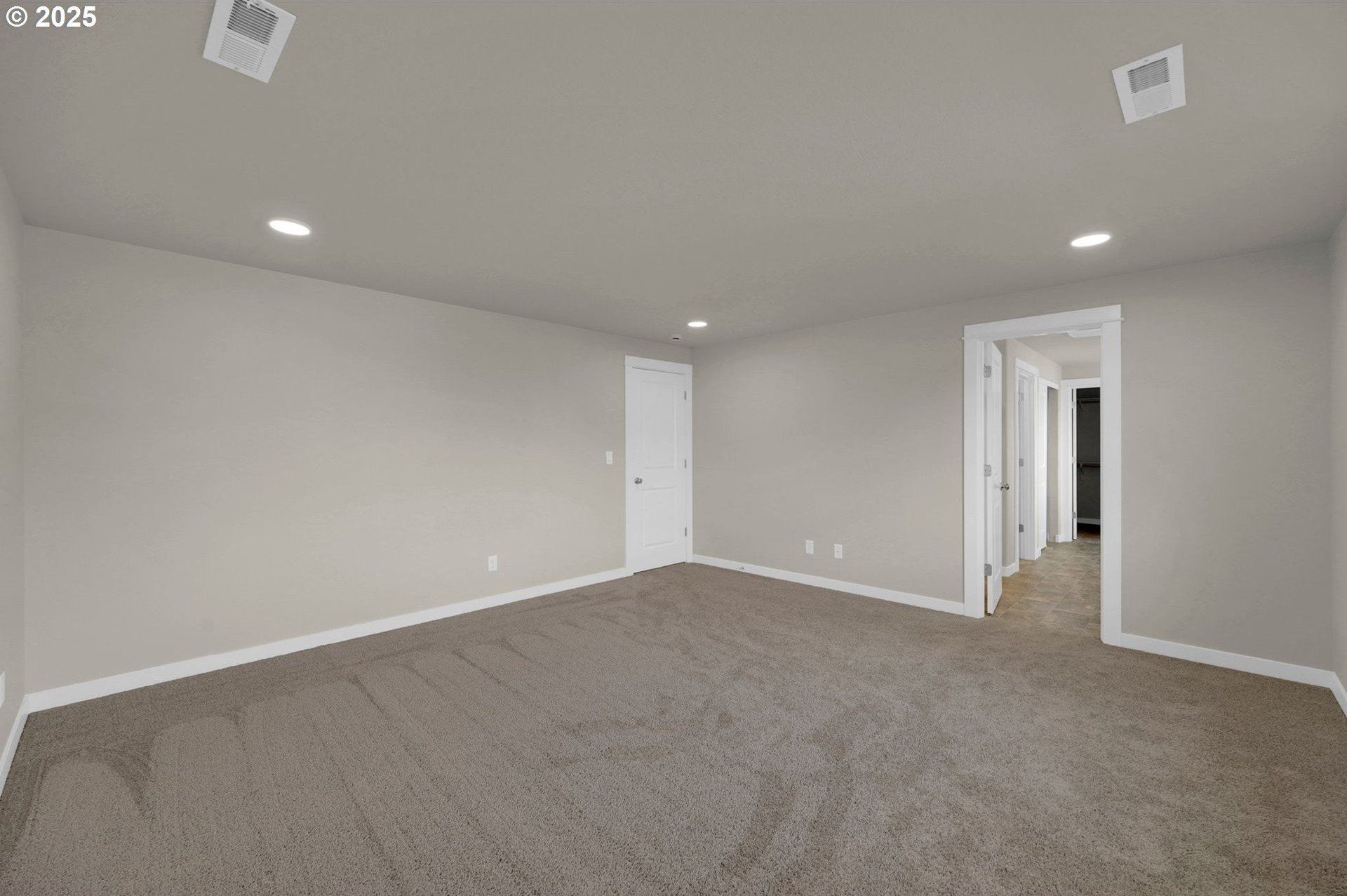 5679 Magnificence Way. Eugene, OR 97402