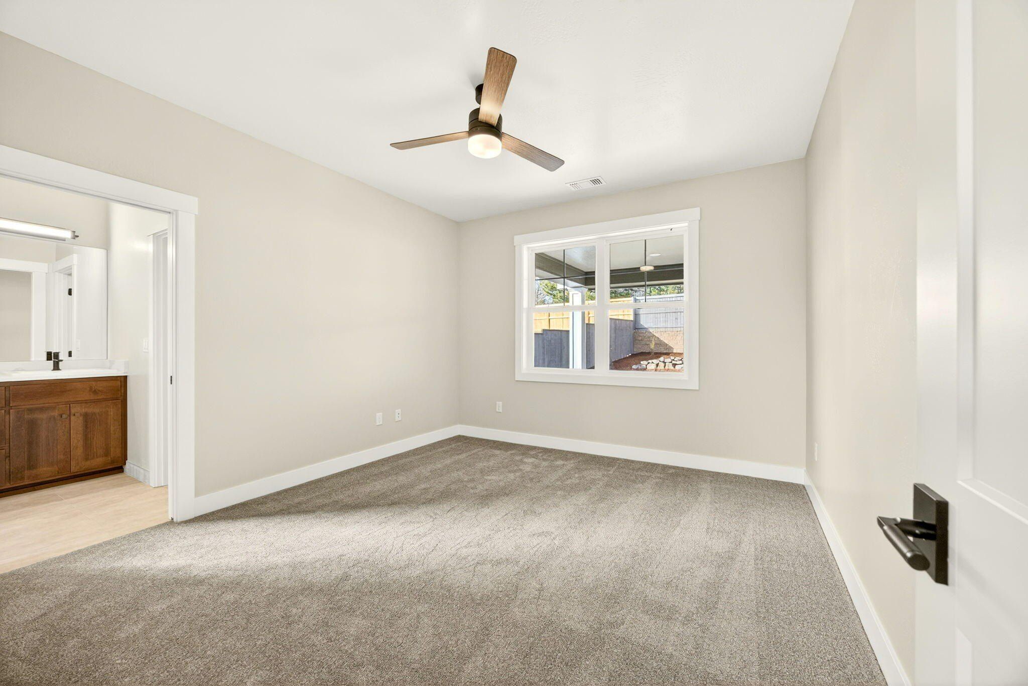 4043 Sunleaf Avenue. Medford, OR 97504