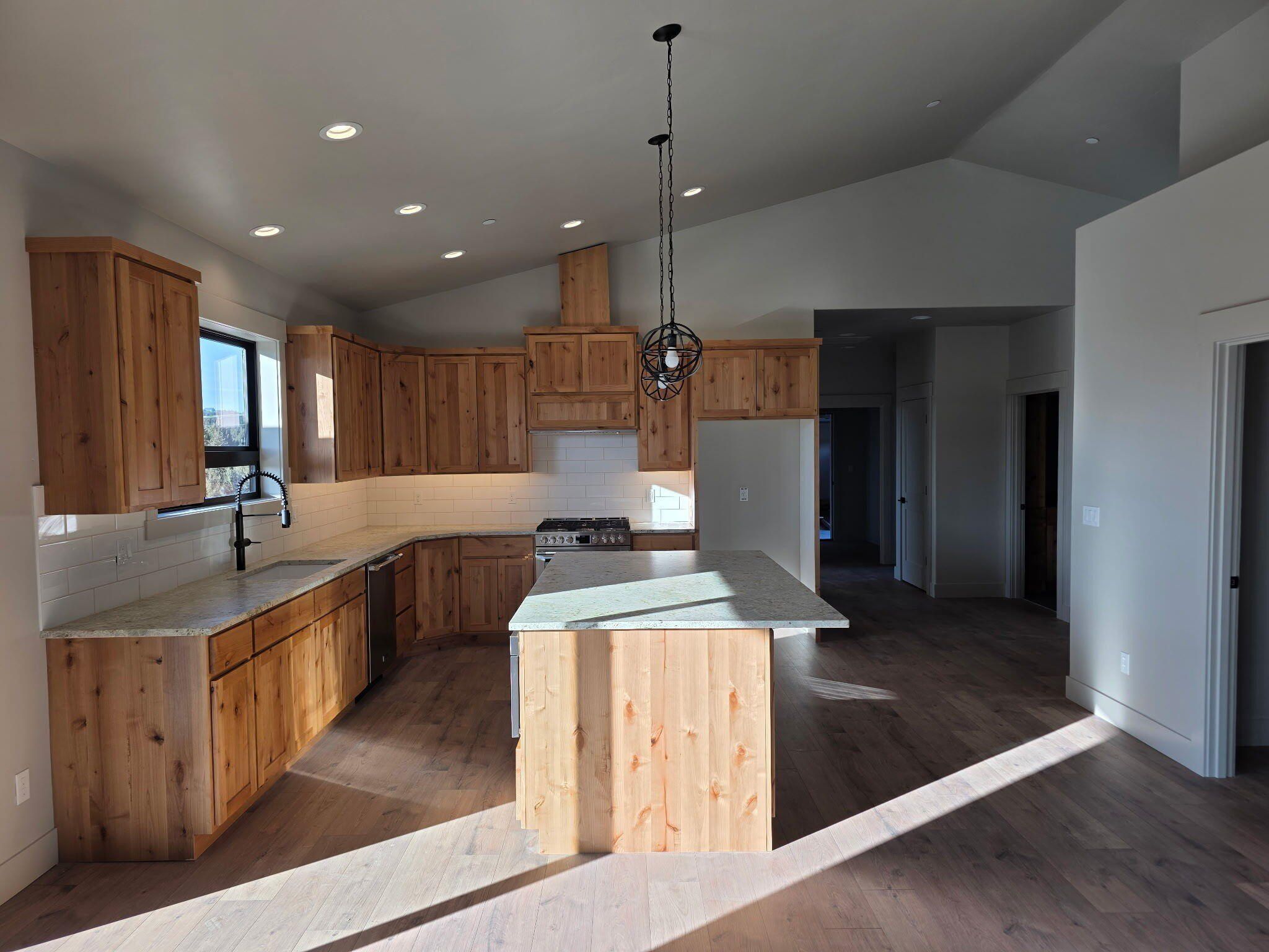 6822 Se Madison Avenue. Prineville, OR 97754