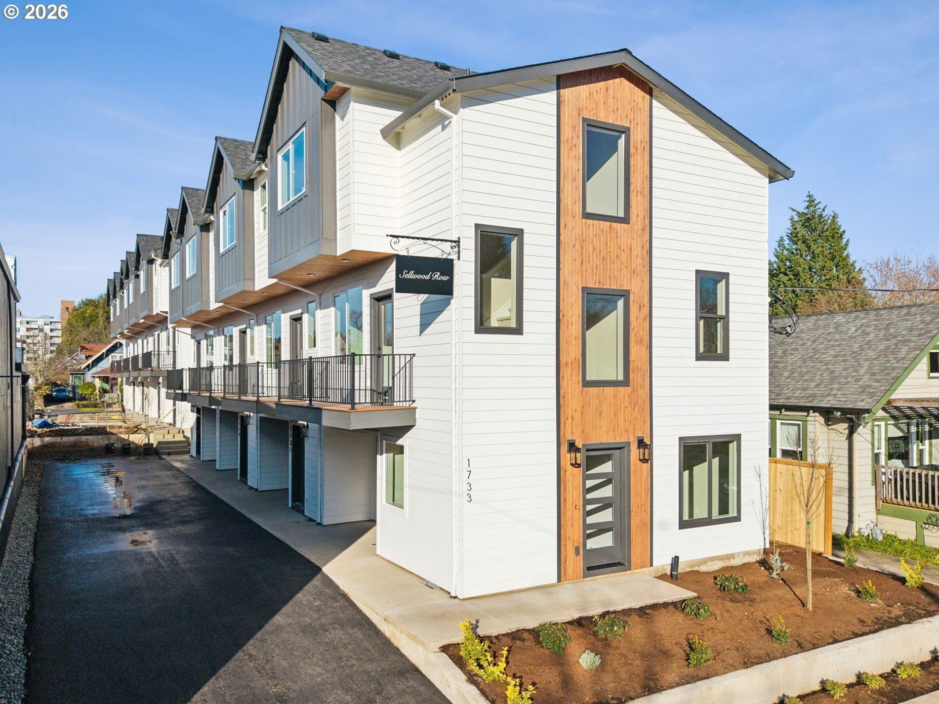 1729 Se Clatsop St. Portland, OR 97202