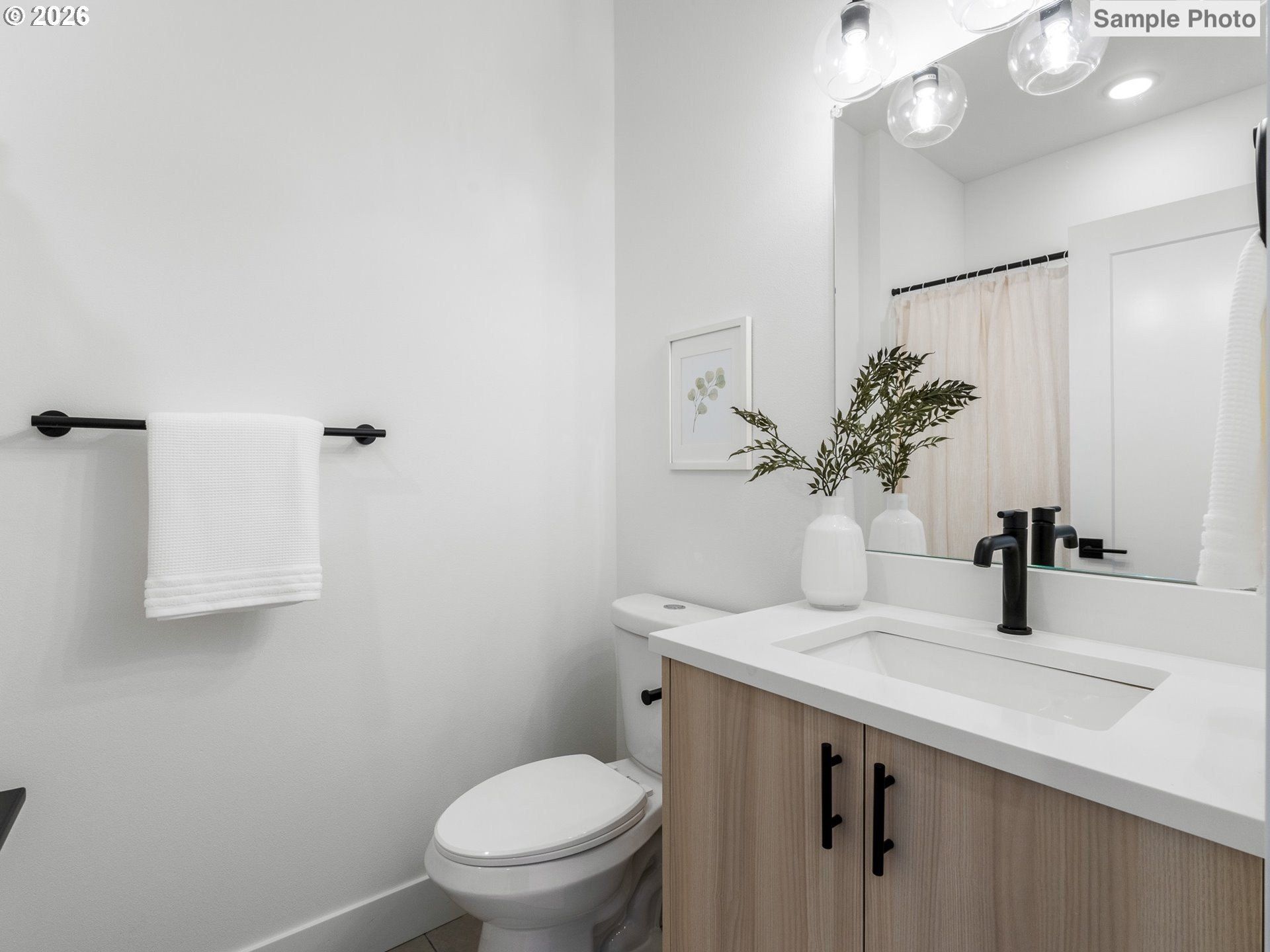 261 N Skidmore St Unit 4. Portland, OR 97217