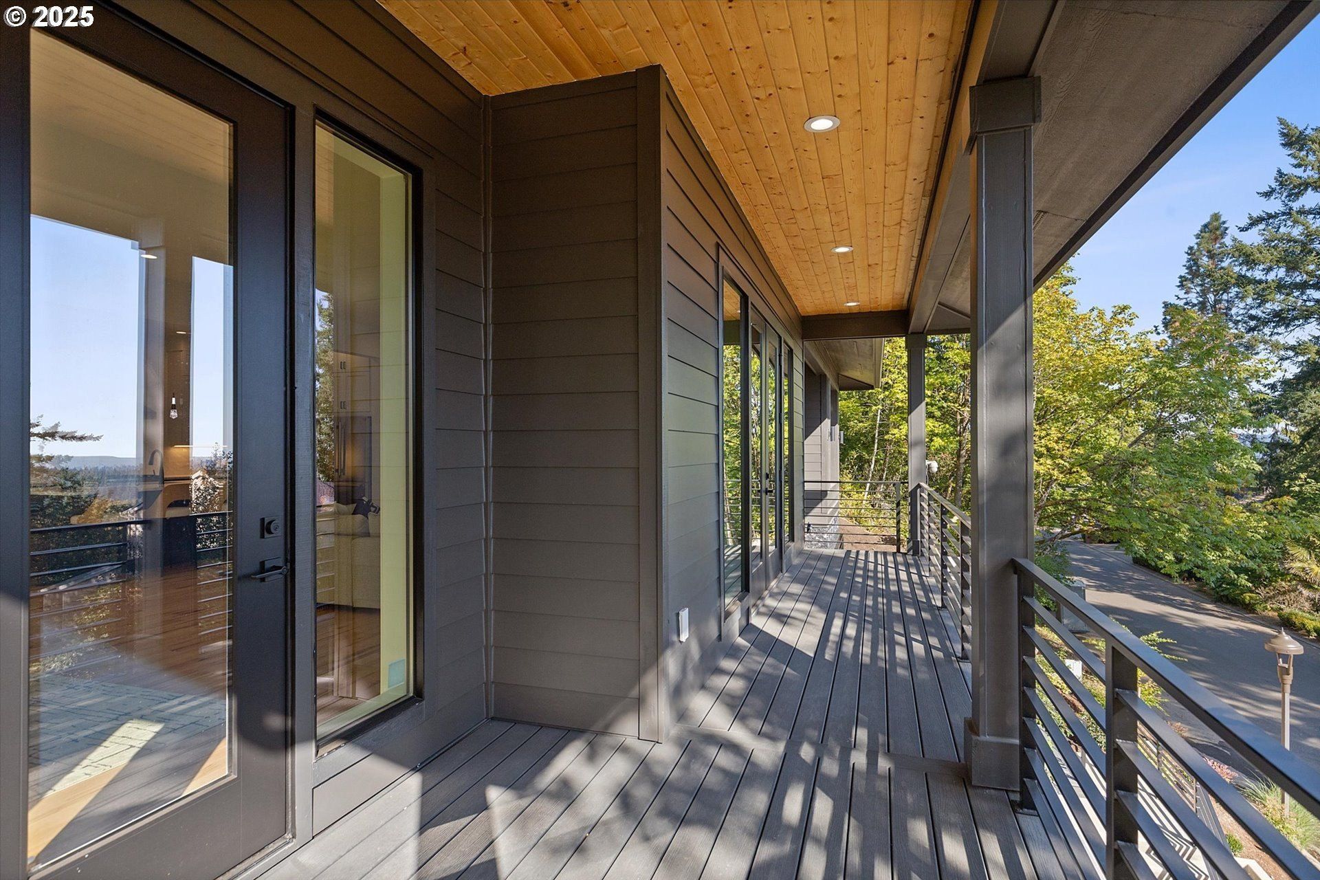 12 Hidalgo St. Lake Oswego, OR 97035