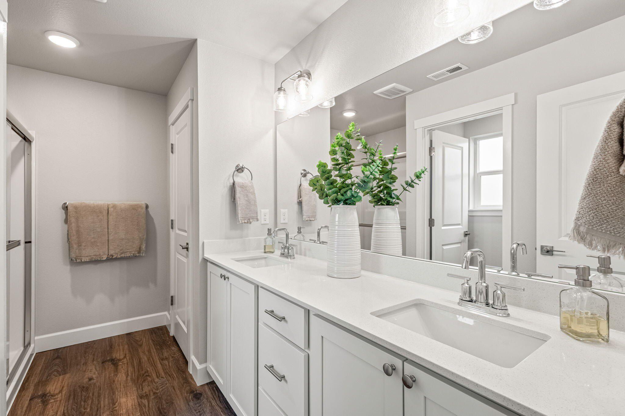 811 Ne Discovery Loop Lot 165. Prineville, OR 97754