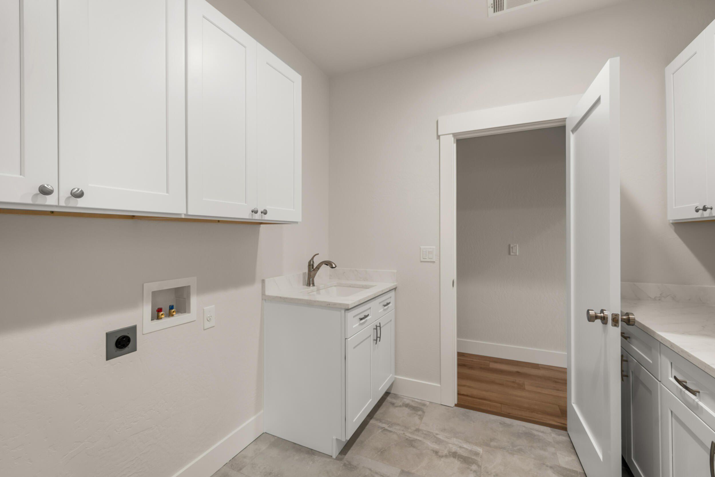 3145 Monaco Court. Medford, OR 97504